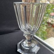 4 Verres à vin – Cristal fort taillé
