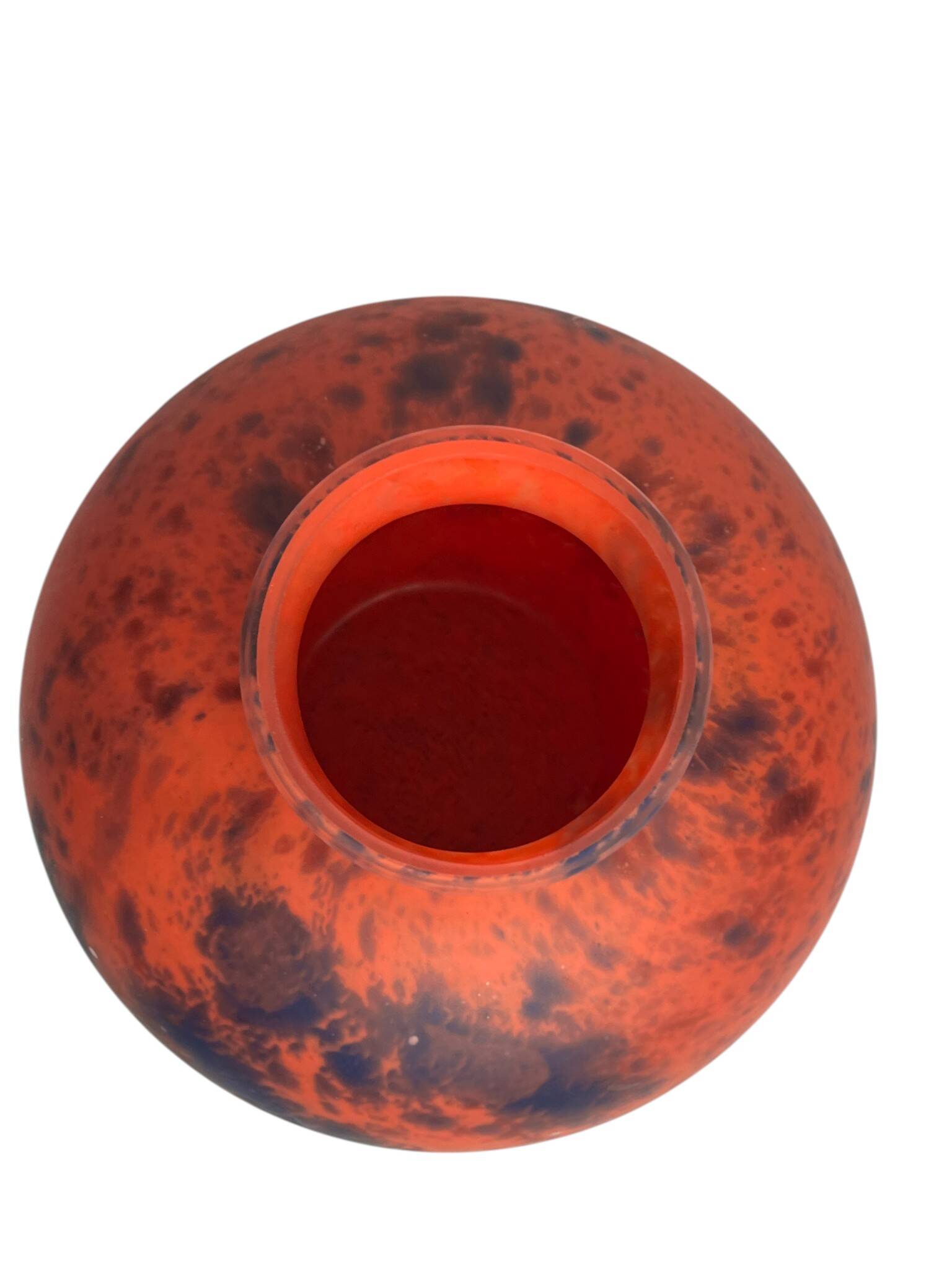 Art Deco, marbled glass round vase by Delatte Nancy circa 1930