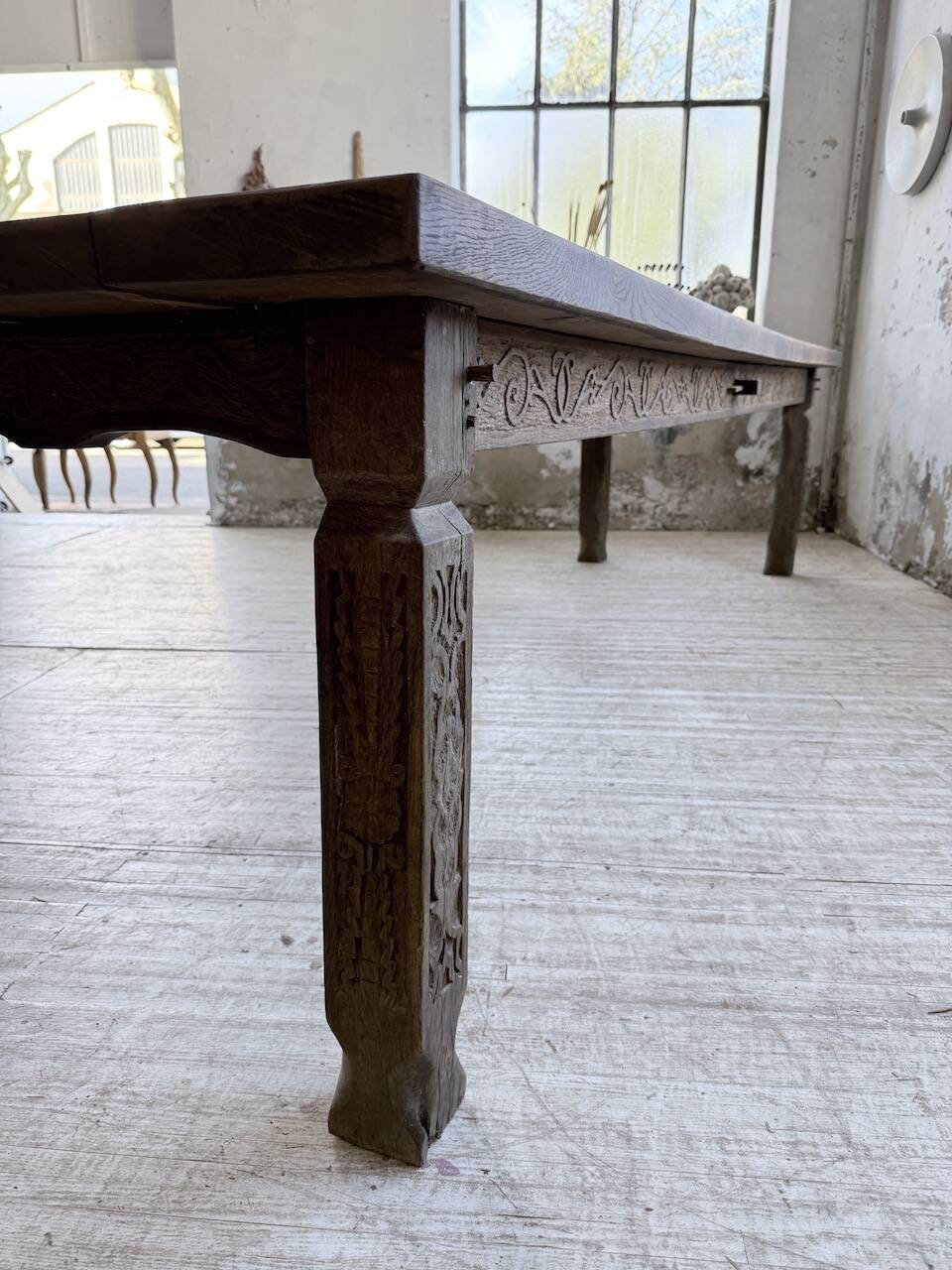 XL farmhouse table in solid oak, brutalist style, 20th century.