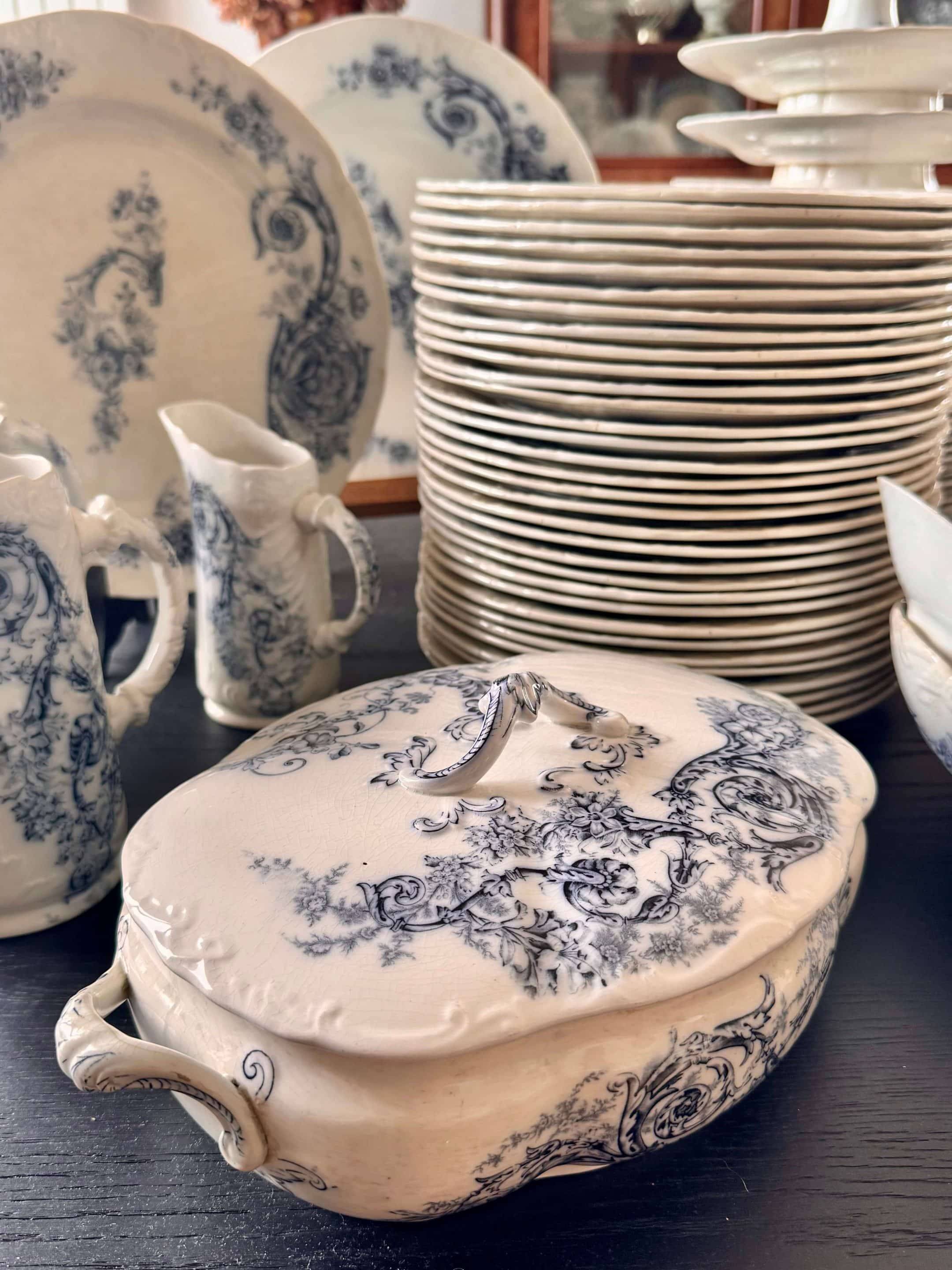 William Alsager Adderley & Co "Florentina" 98-piece service