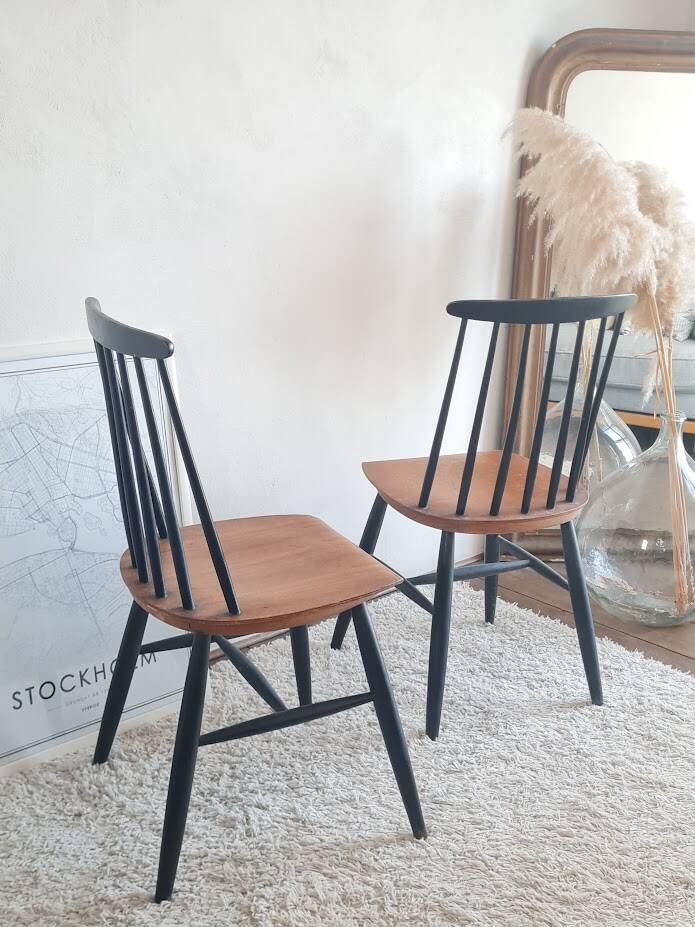 Pair of Scandinavian chairs model Fanett by Tapiovaara