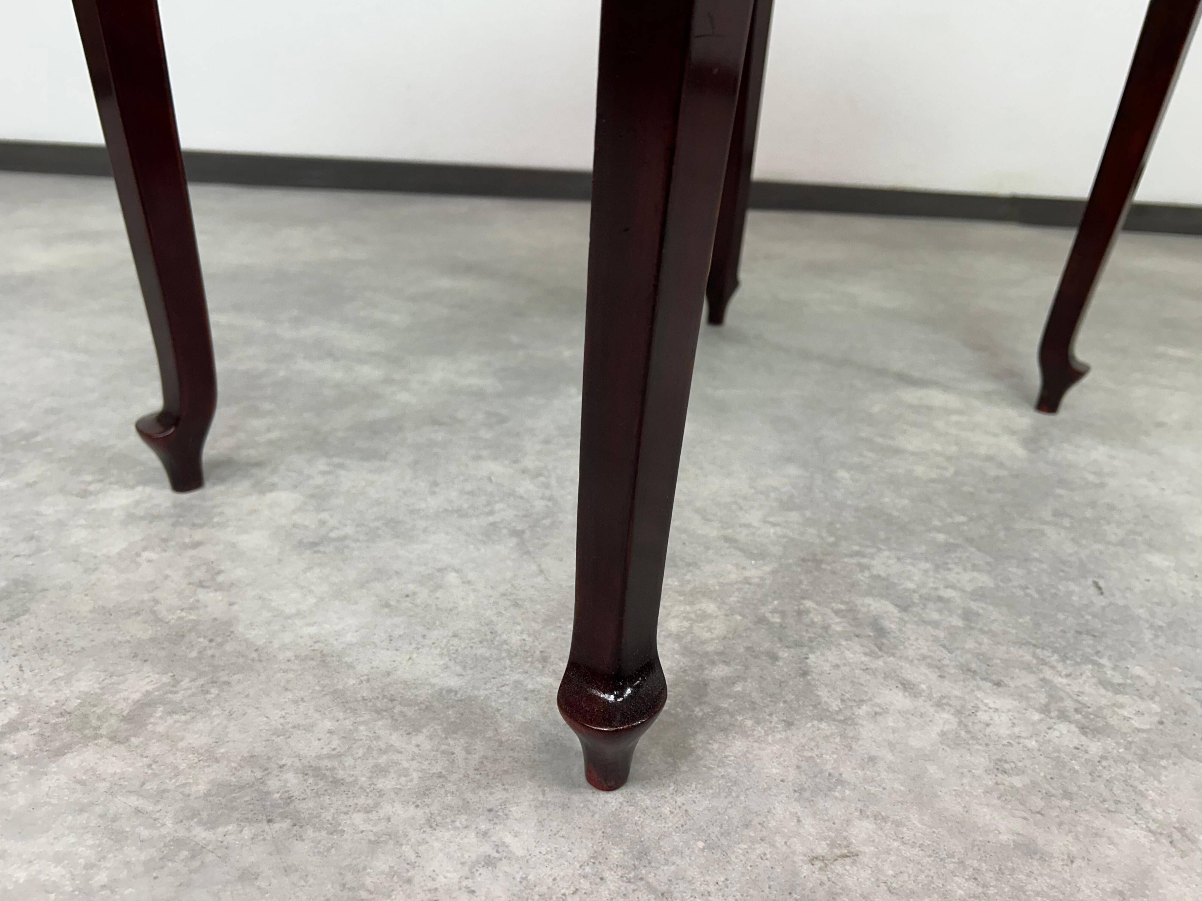 Art Deco display table in mahogany