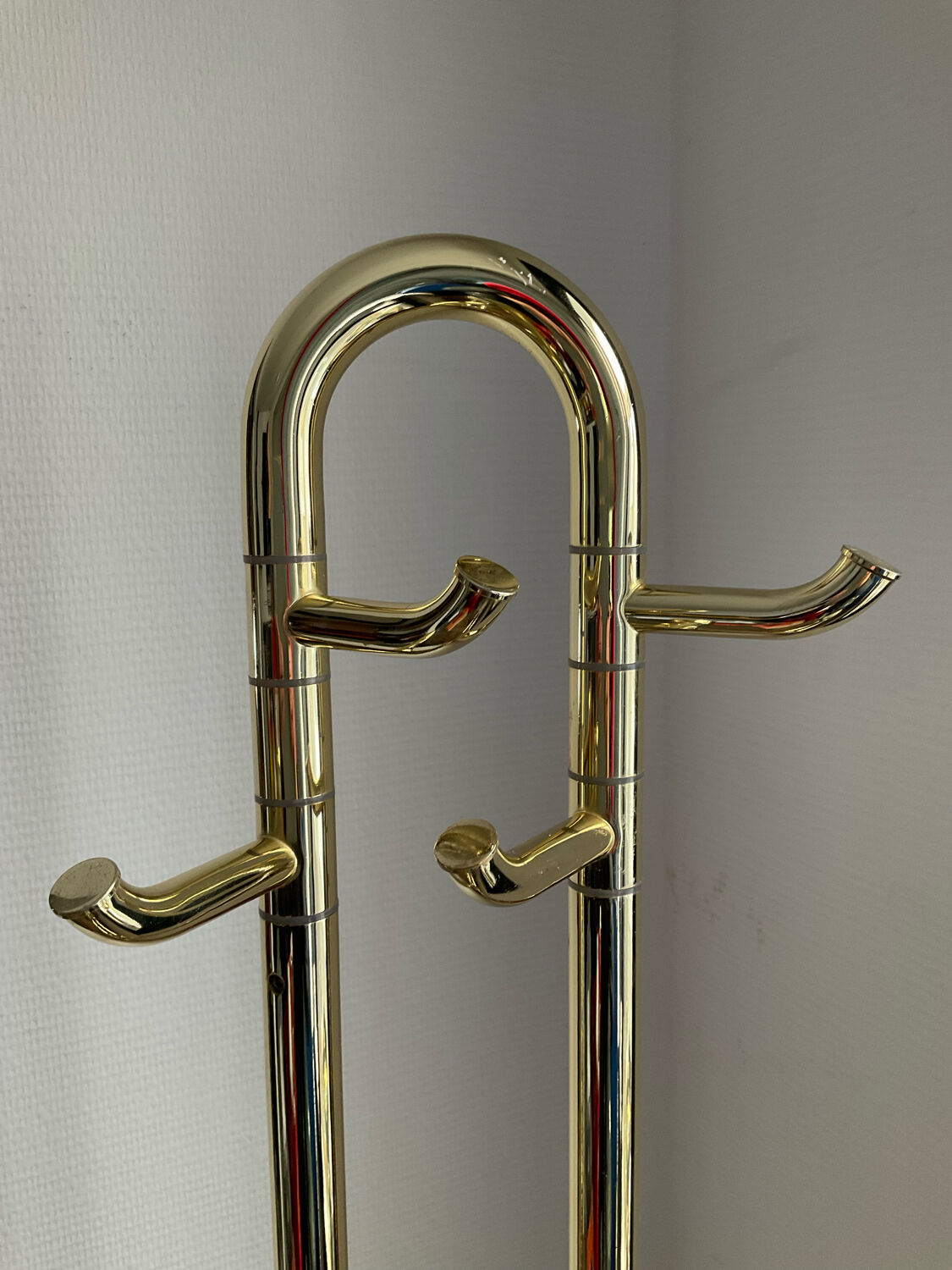 Italian towel rack in gilded metal from the 70s