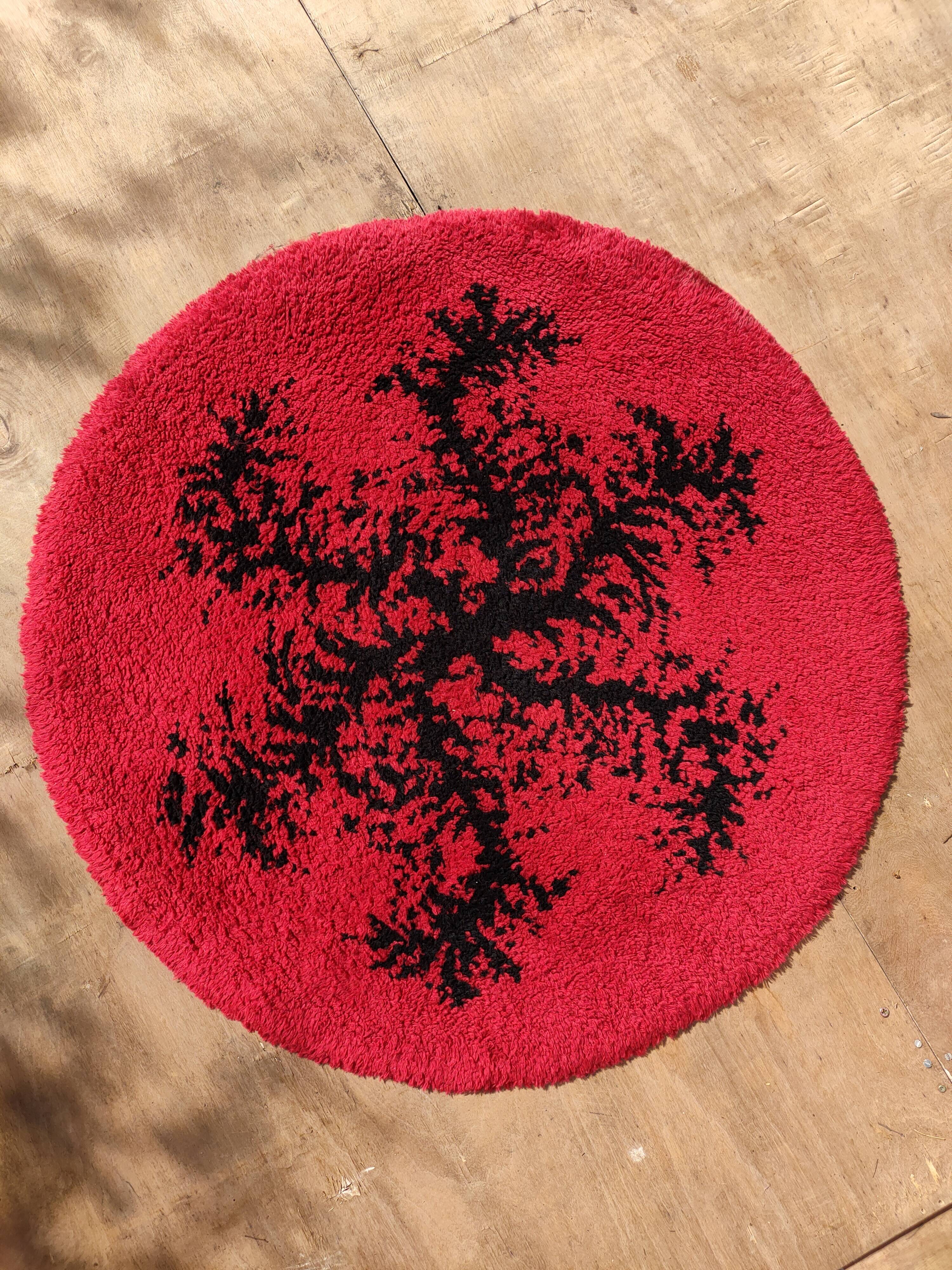 Round carpet vintage 70s wool