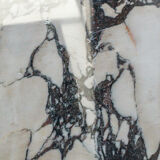 Eero Saarinen's Knoll tulip table