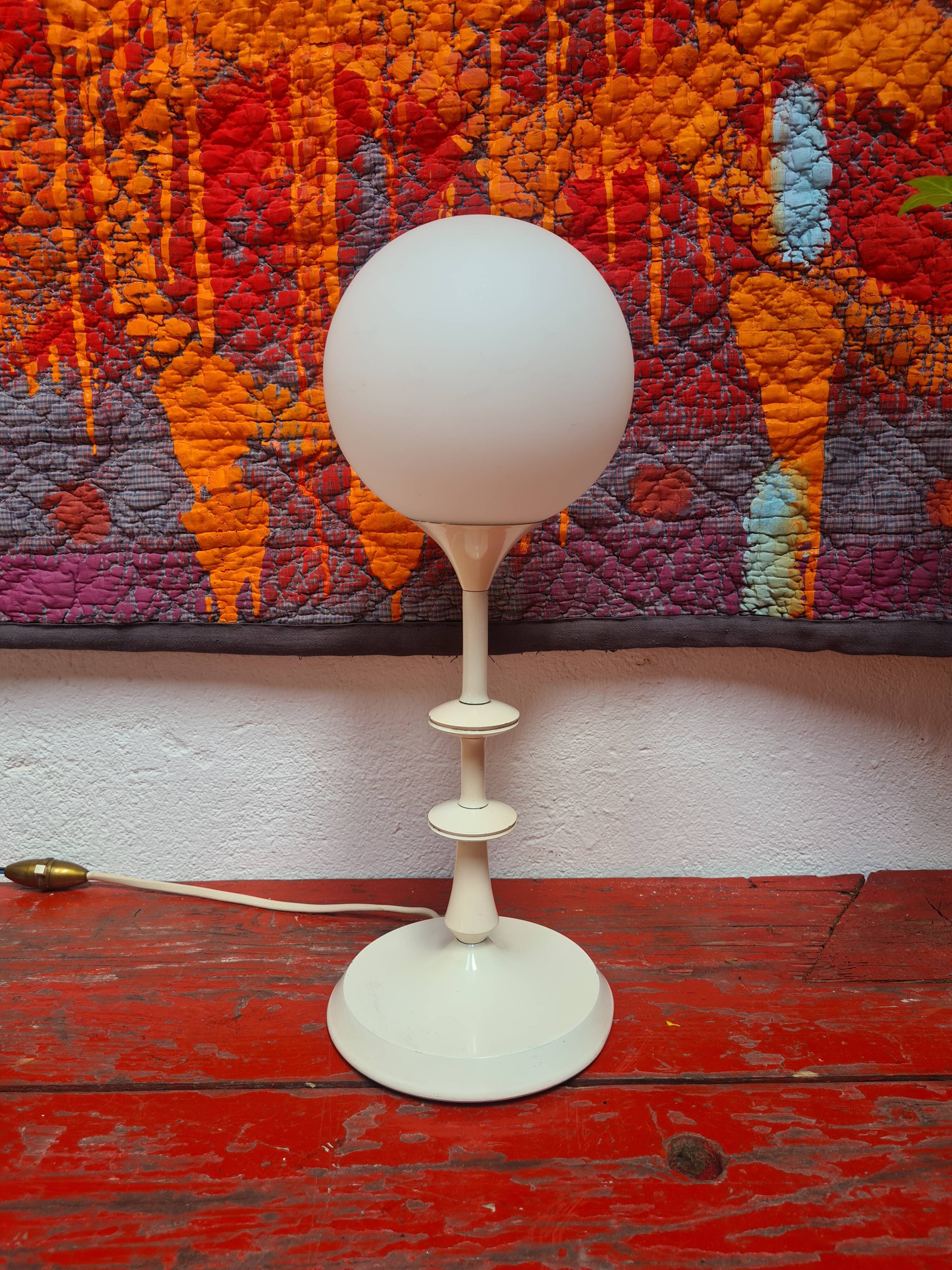 Lamp in metal and opaline satin of e.r vele edition temde 70s