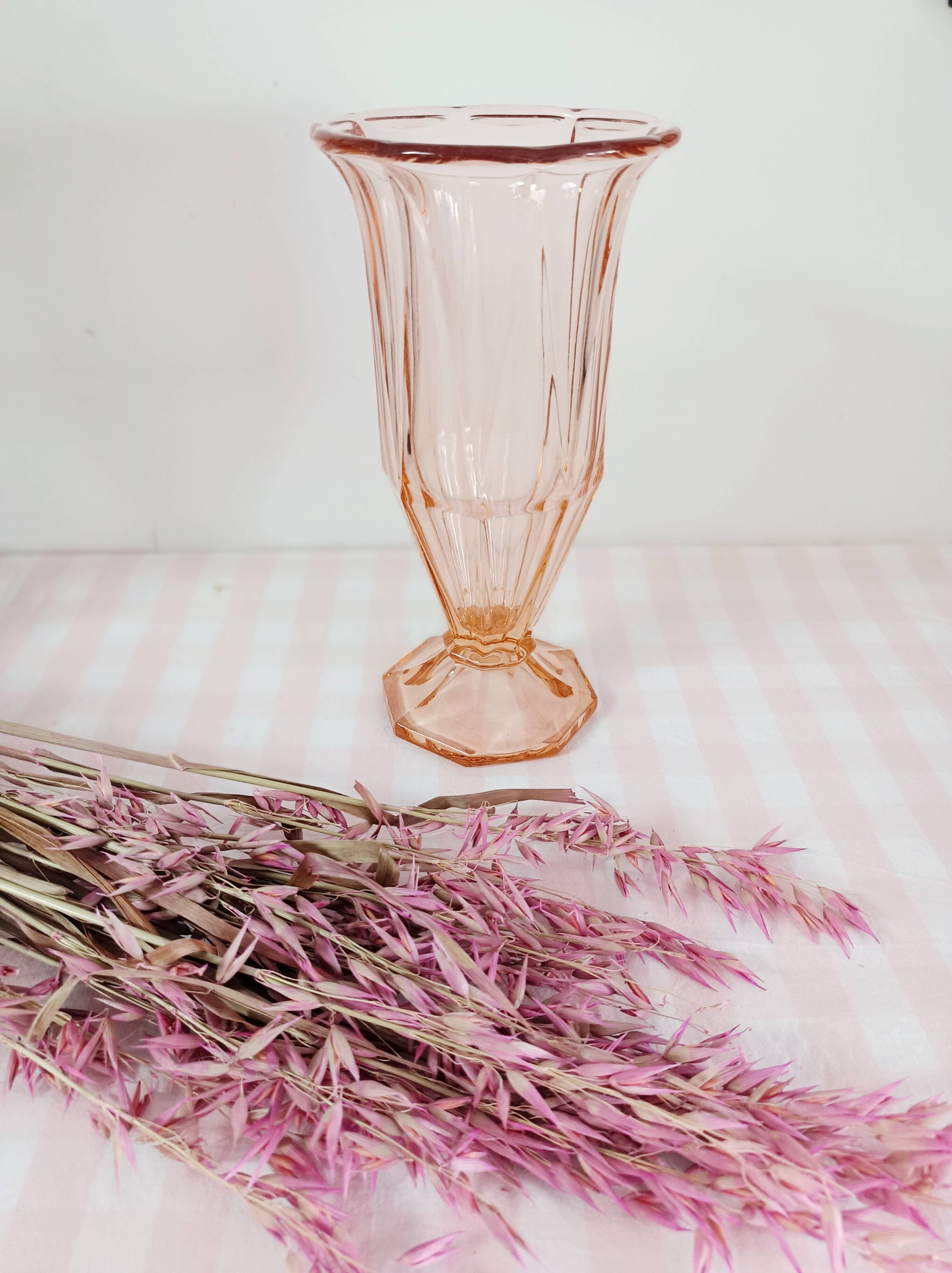 Grand vase en verre rose