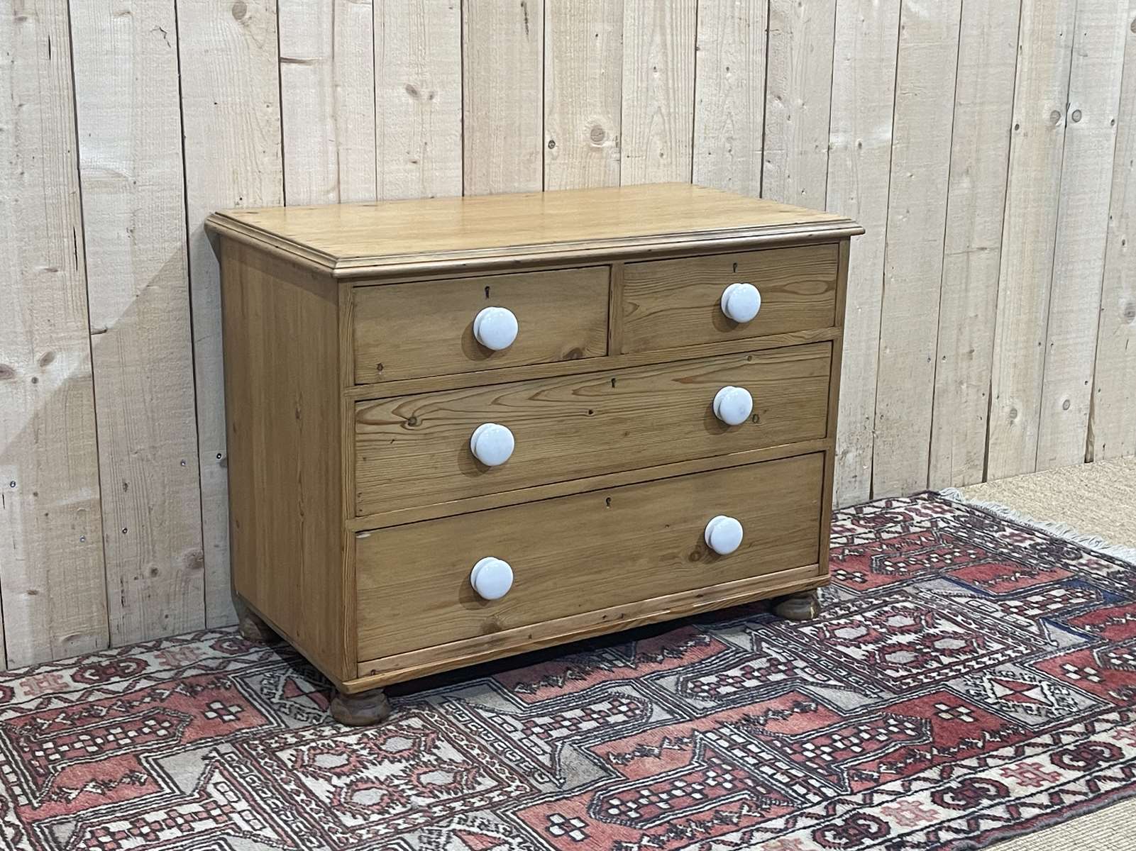 Victorian chest of drawers nineteenth in fir