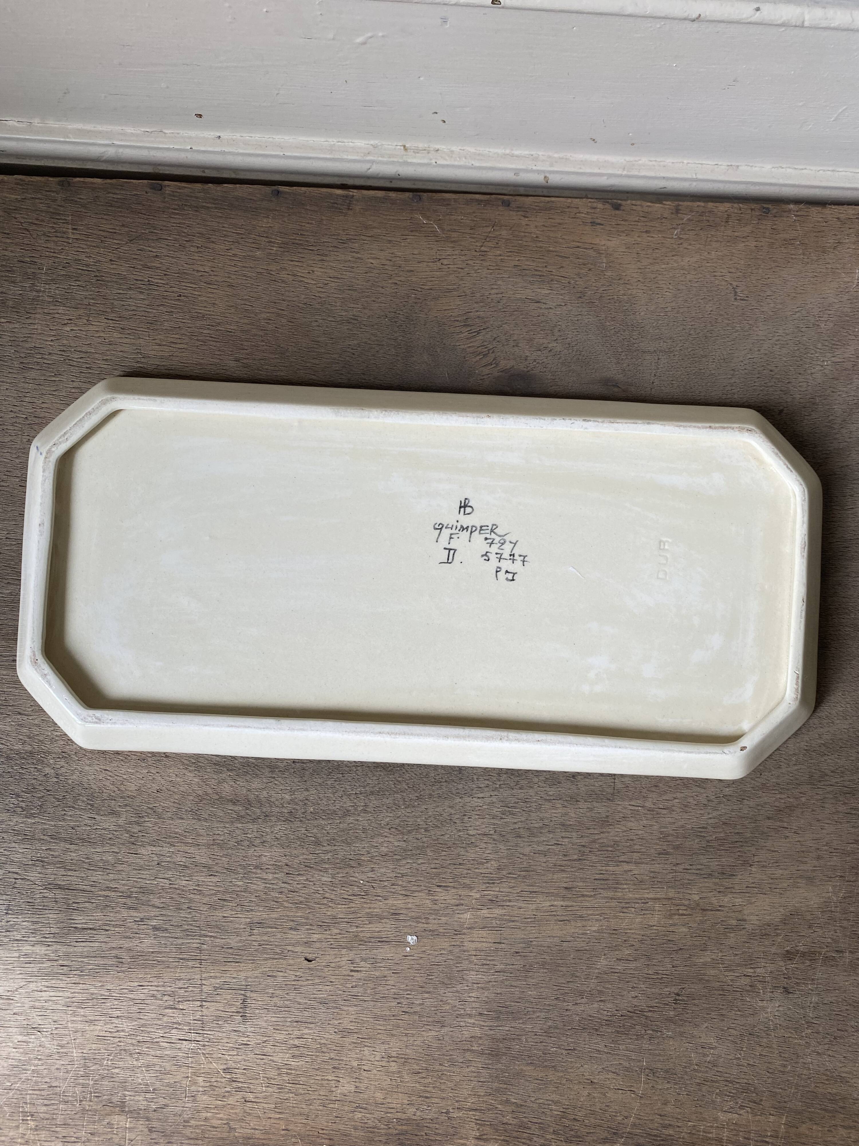 Plat à cake en faïence de Quimper