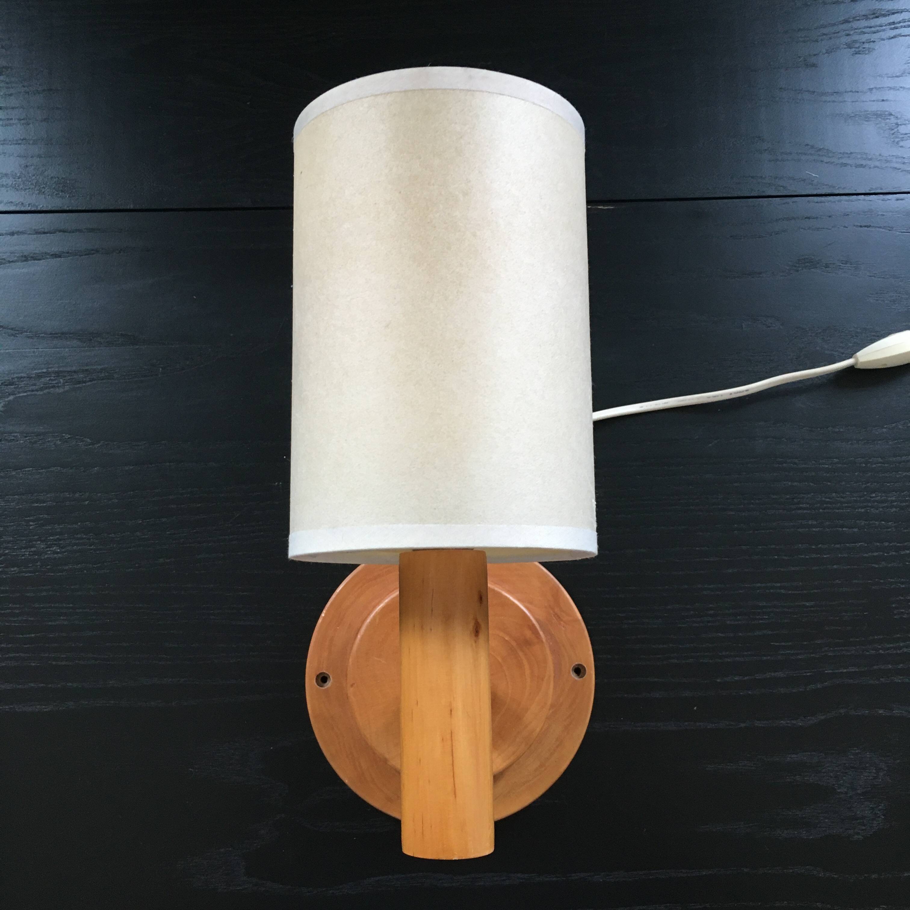 Scandinavian pine wall light