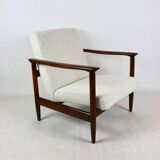 Fauteuil Boucle GFM-142 en ivoire blanc attribué à Edmund Homa, années 1970
