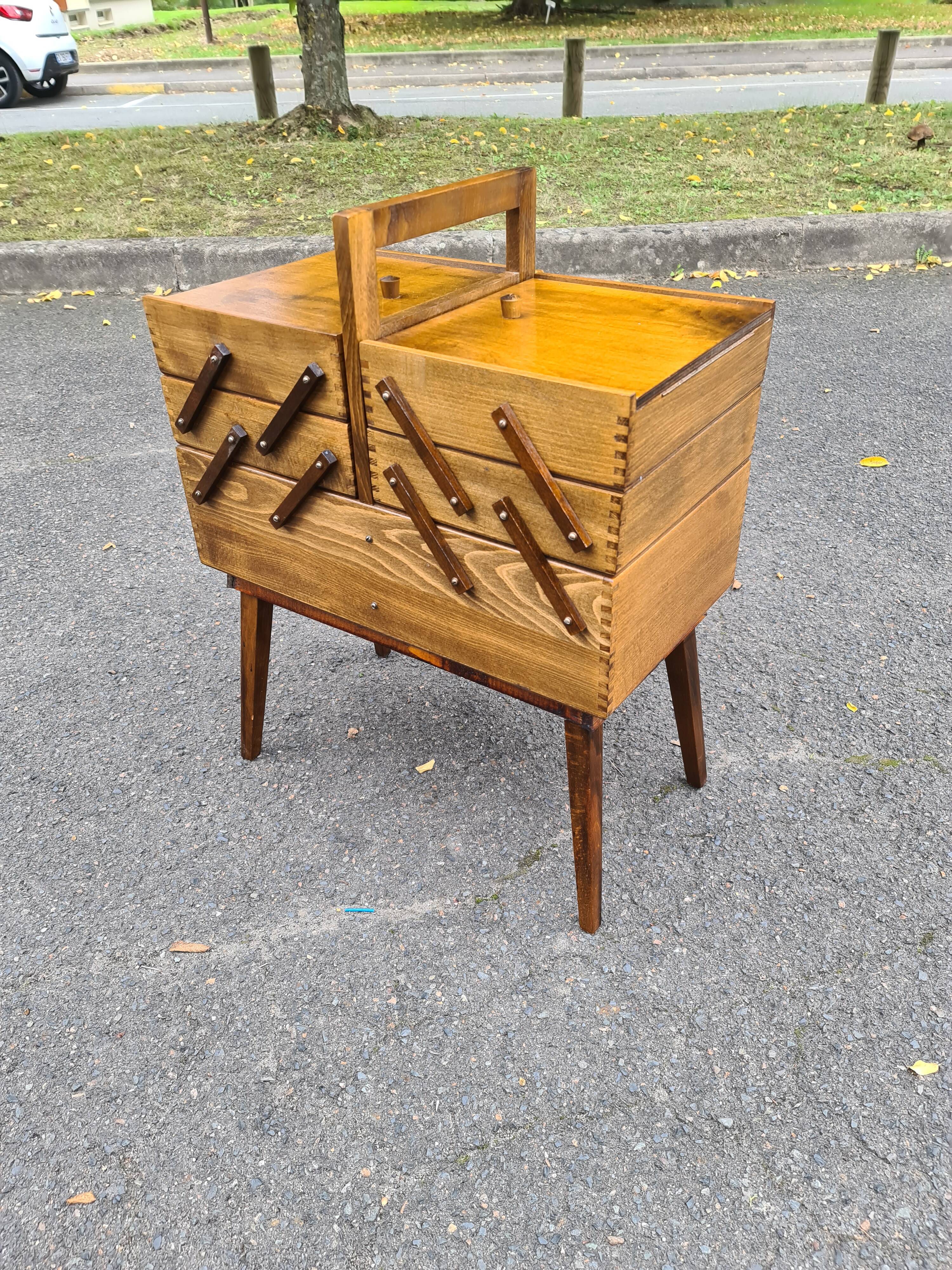 Vintage seamstress worker 1960 compass foot