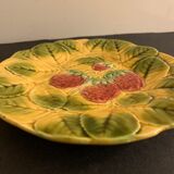 2 dessert plates in Sarreguemines fruit, strawberries and pears, early 19th century