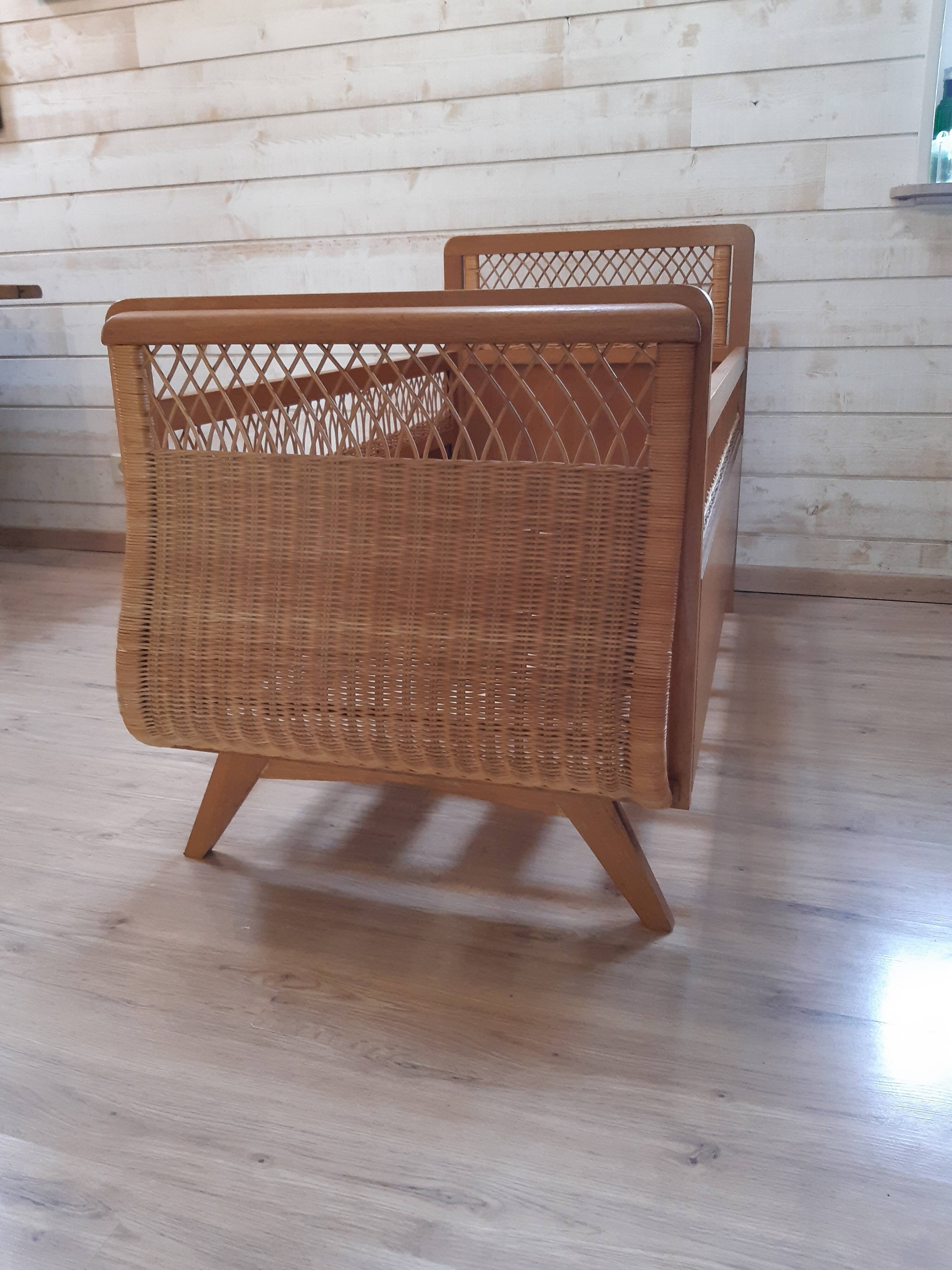 Child bed wood and rattan