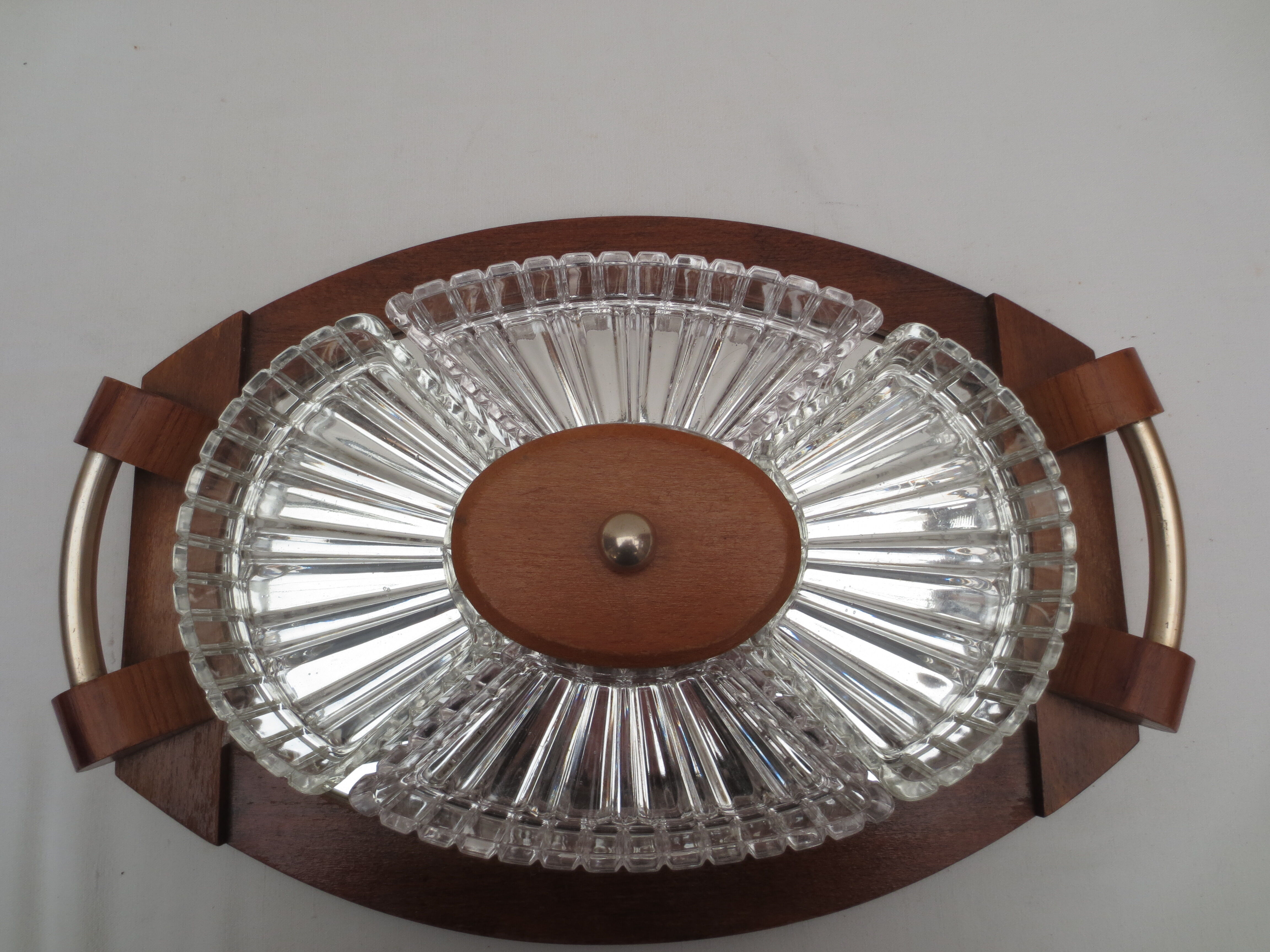 Plateau  à hors d'oeuvre en cristal sur base plateau miroir en bois des  année  40