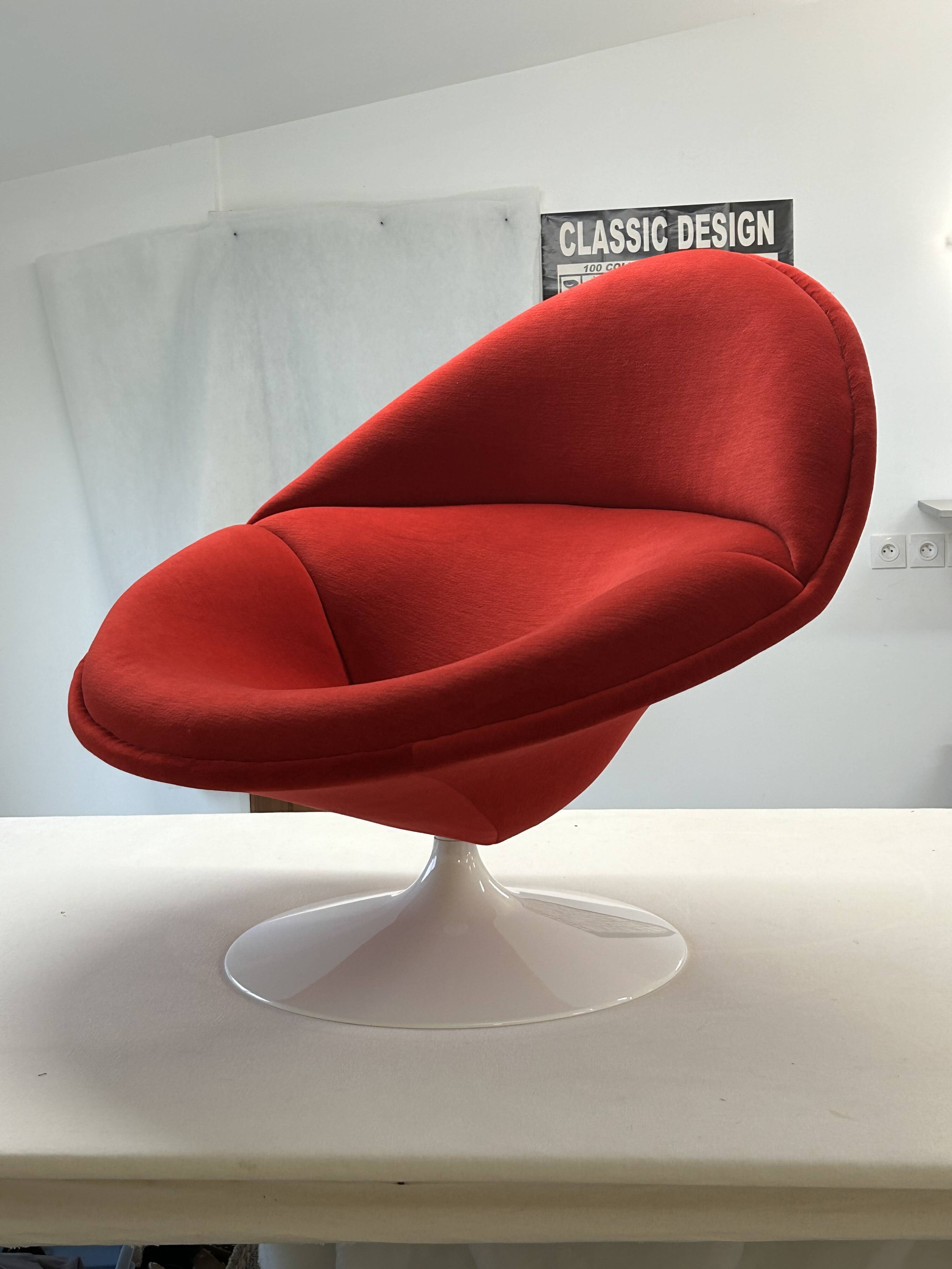 F421 armchair and its ottoman by Pierre Paulin for Artifort