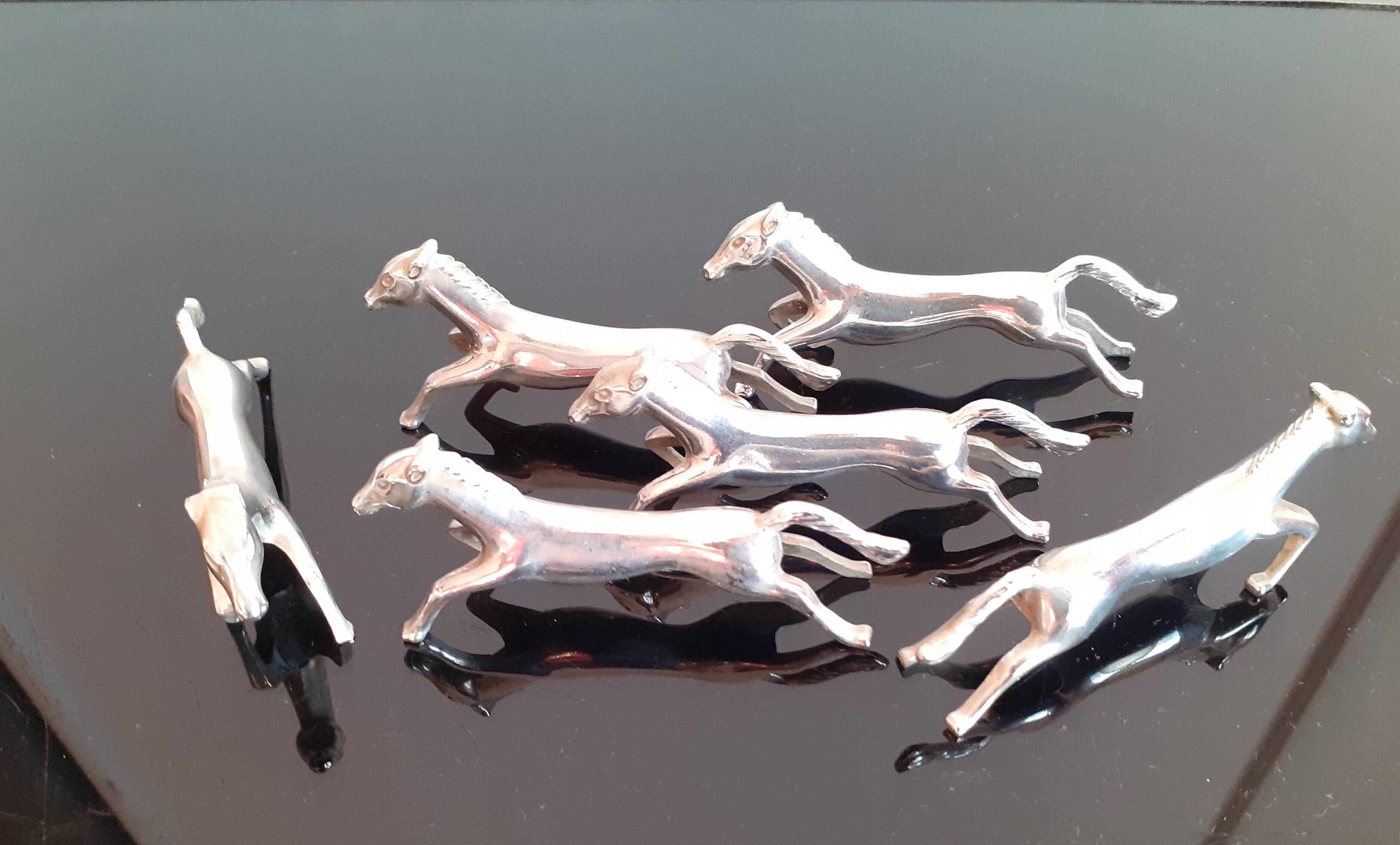 Ensemble coffret de 6 porte-couteaux en métal argenté / Thème cheval