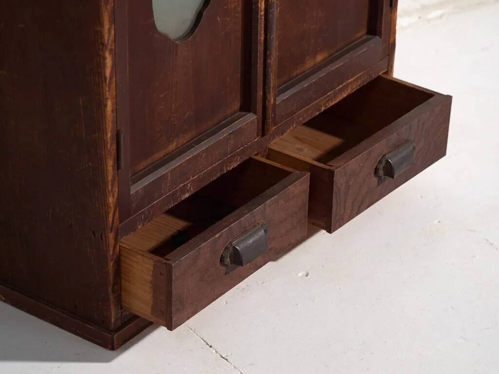 Japanese kodansu side cabinet with glass doors, early Taishō-Showa period (circa 1915-1940) #30