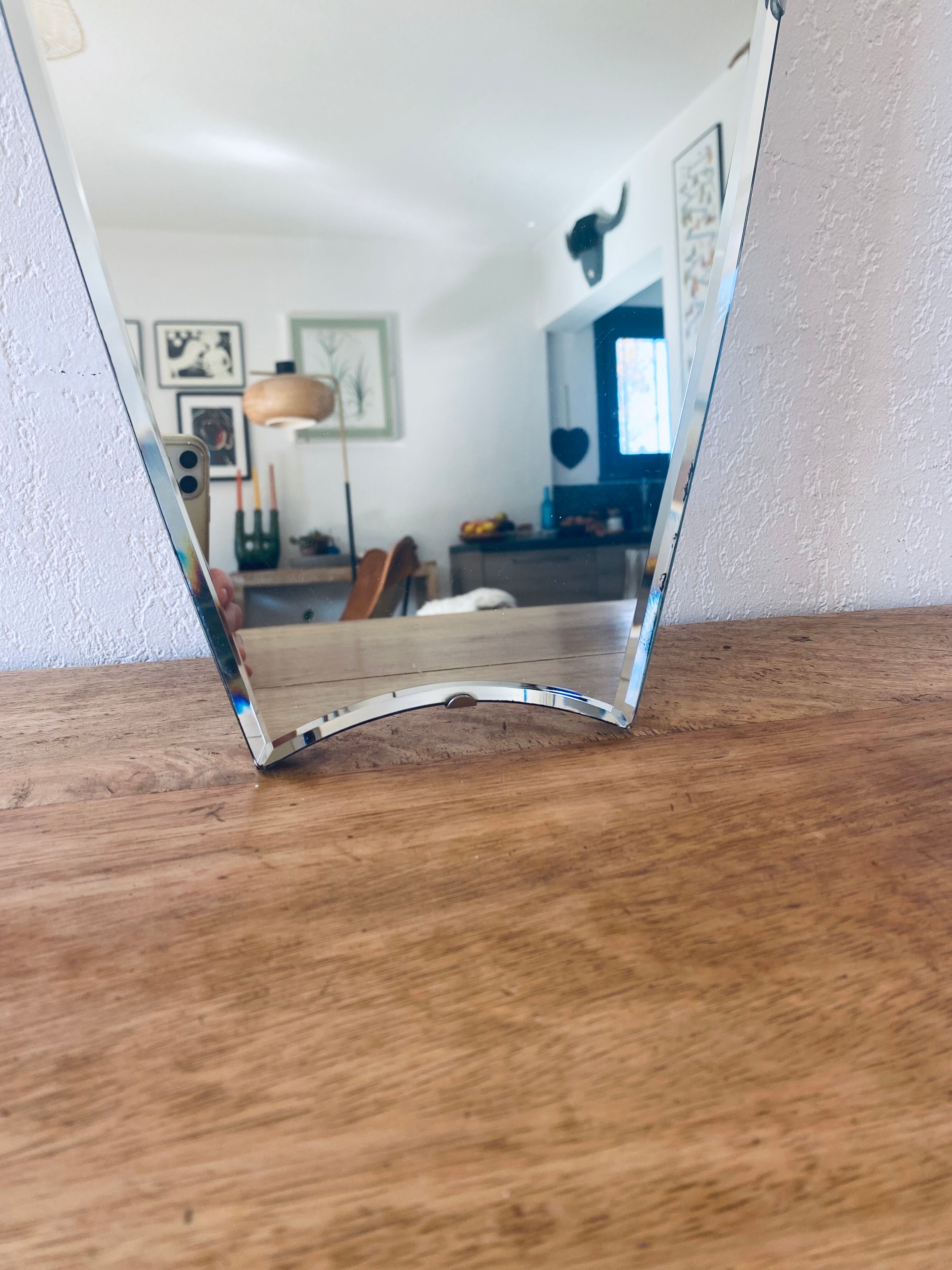 Mirror beveled retro shape