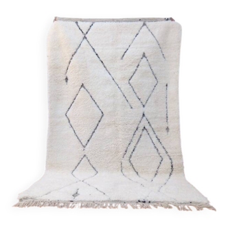 Handmade Berber rug, size 200 x 300 cm