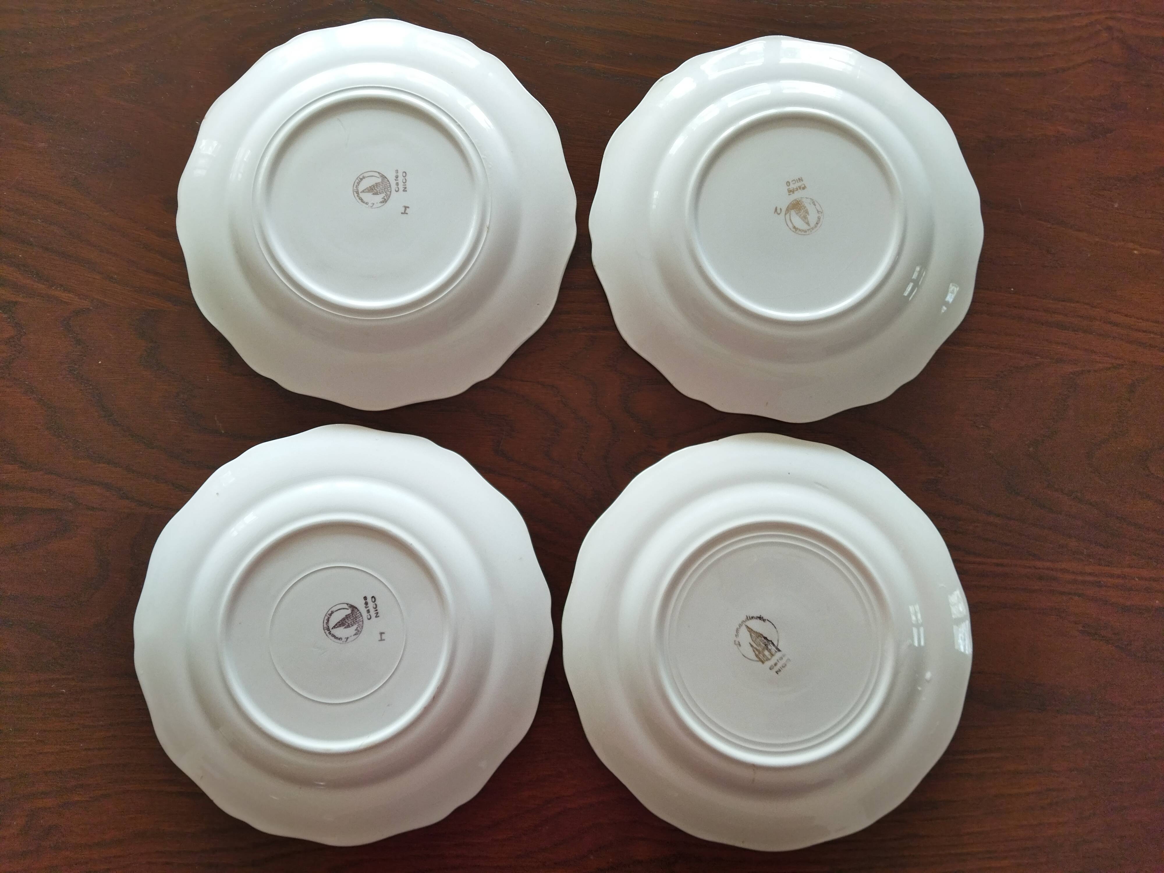 9 assiettes plates L'Amandinoise "Cafés Nico"