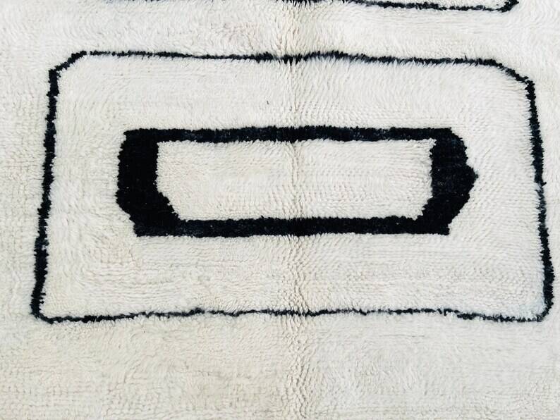 Moroccan black white khenifra rug 250cmx150cm