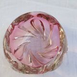 Empty-pocket ashtray