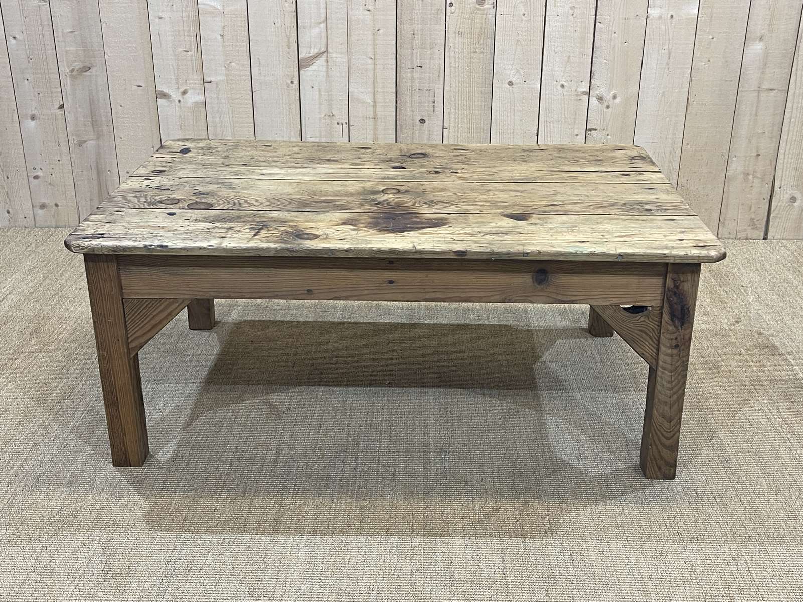 Coffee table in fir early XXth