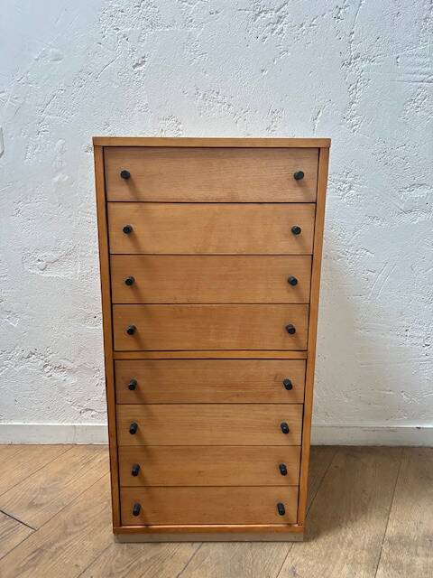 Wooden chest of drawers/dresser