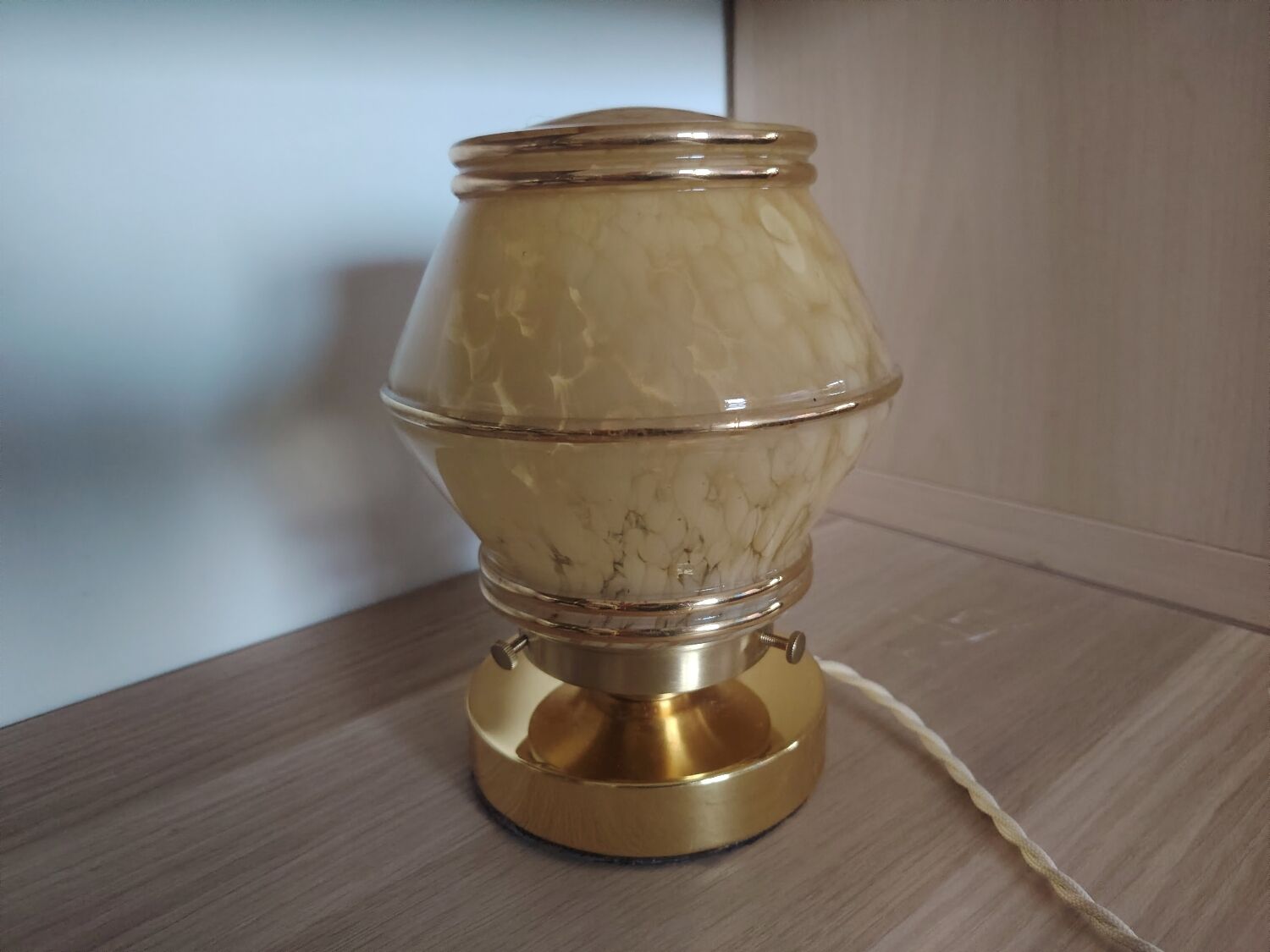Touch lamp, Clichy glass, creamy yellow