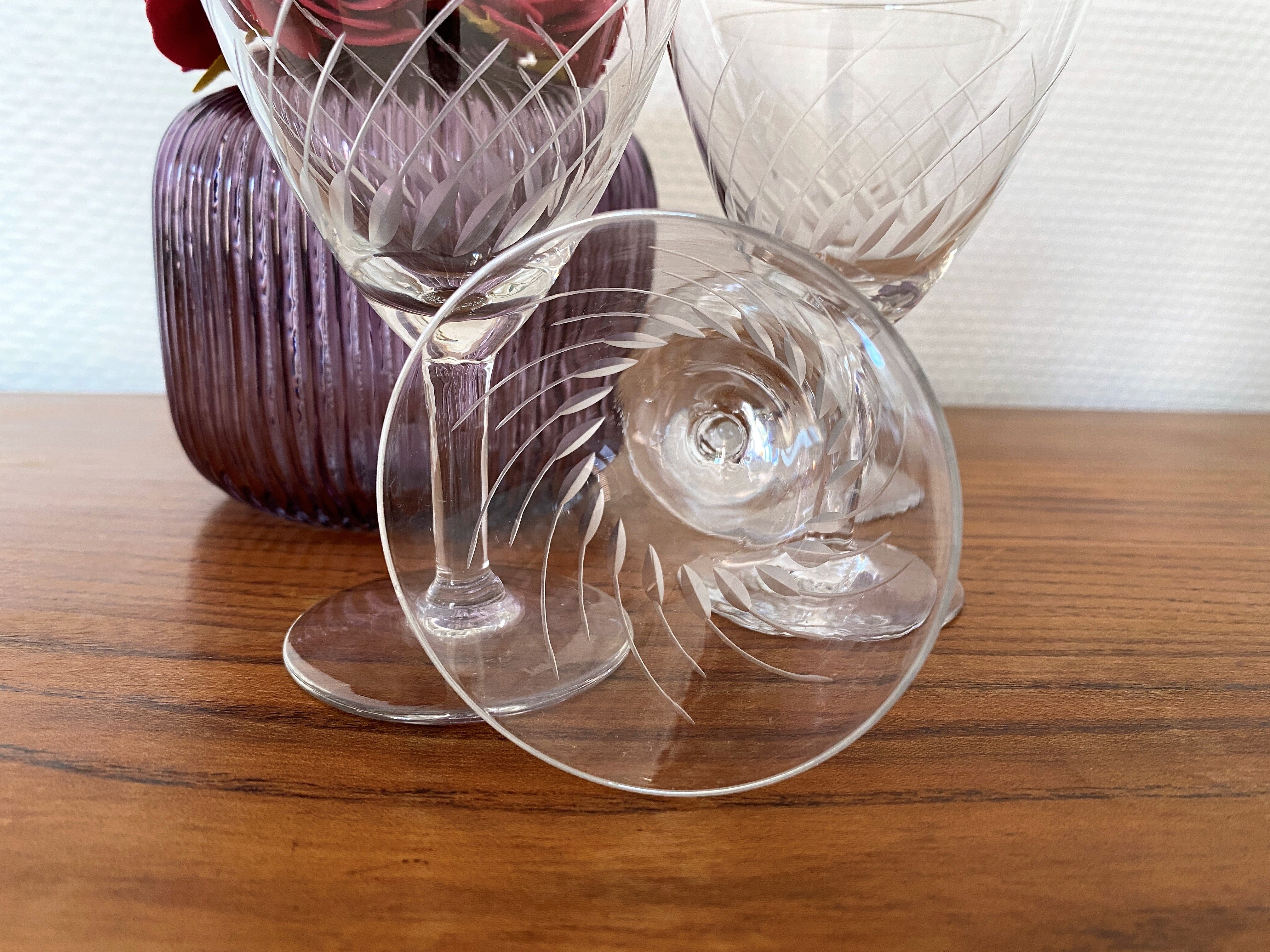 4 white wine glasses in engraved glass 6 cl