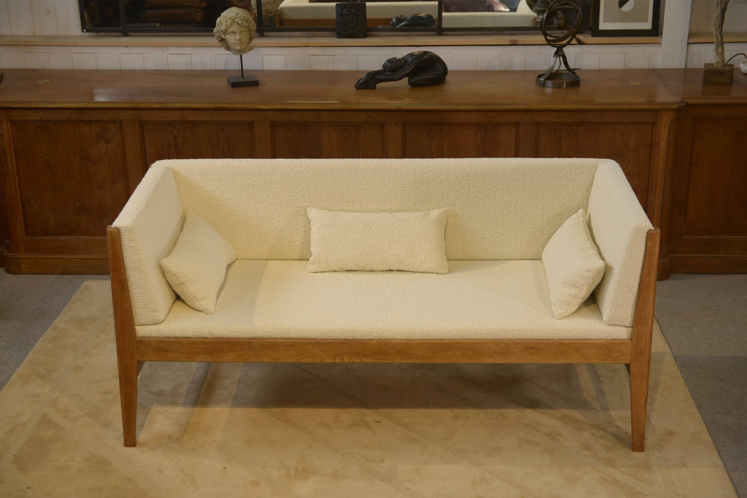 Oak canapé with ecru loops by Guillerme and Chambron for Votre Maison 1960s