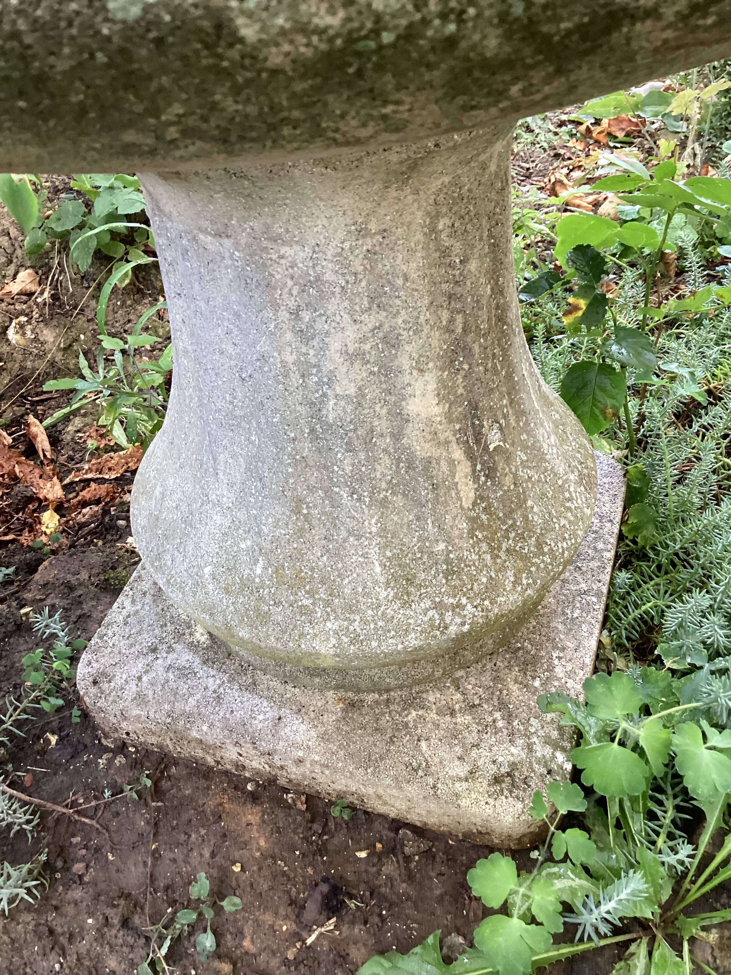 Vasque, années 1950 Grandon Fres en ciment