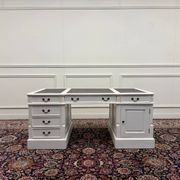 Ensemble de bureau blanc classique avec chaise de bureau