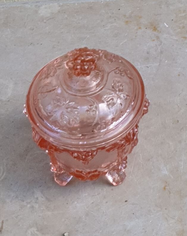 Bonbonnière, glass sucker or standing crystal (Portieux)