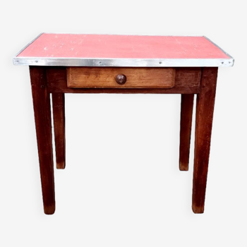 Petite table en bois enfant