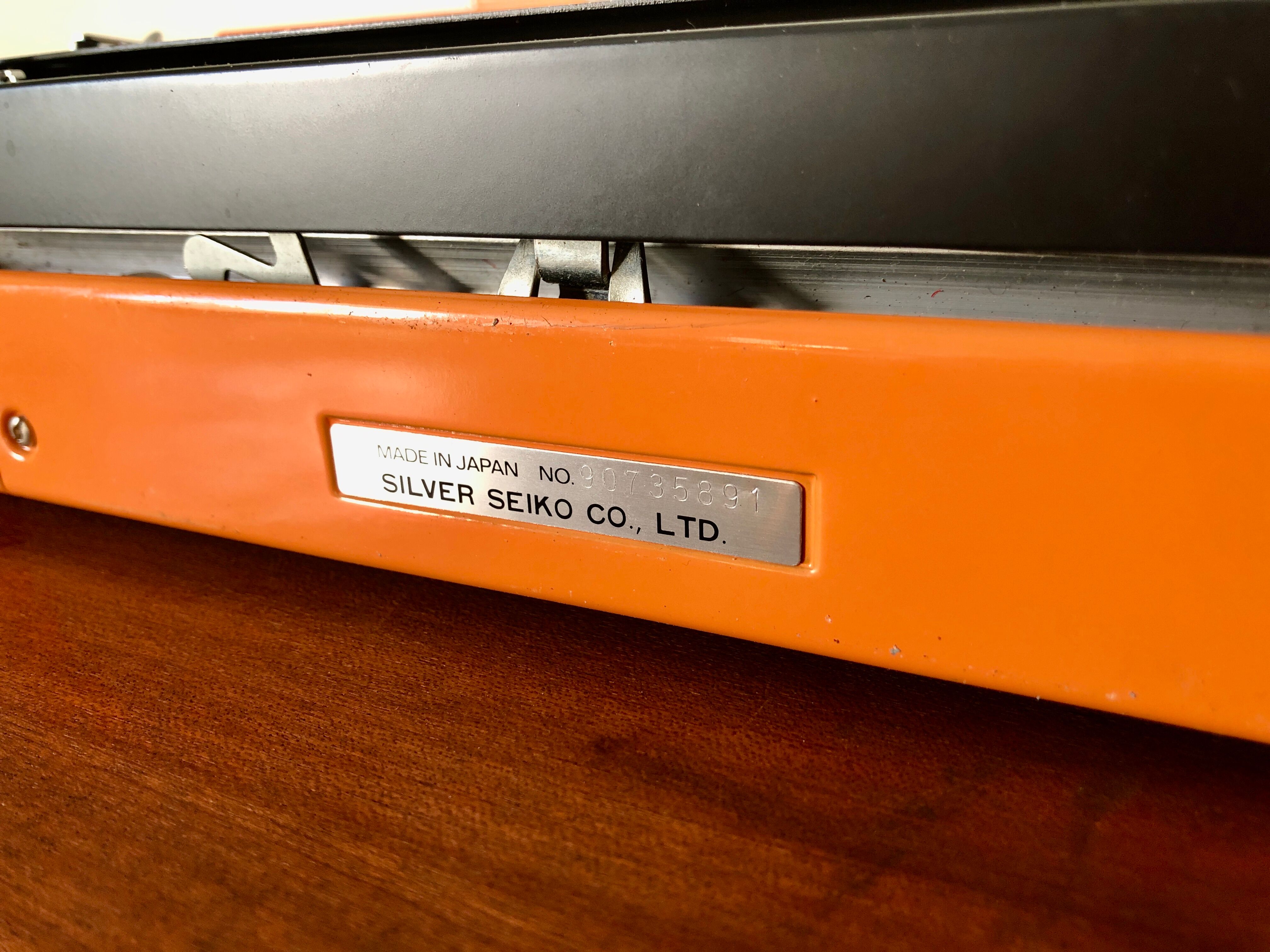 Orange typewriter Seiko Silver Reed 100 Japan 1970