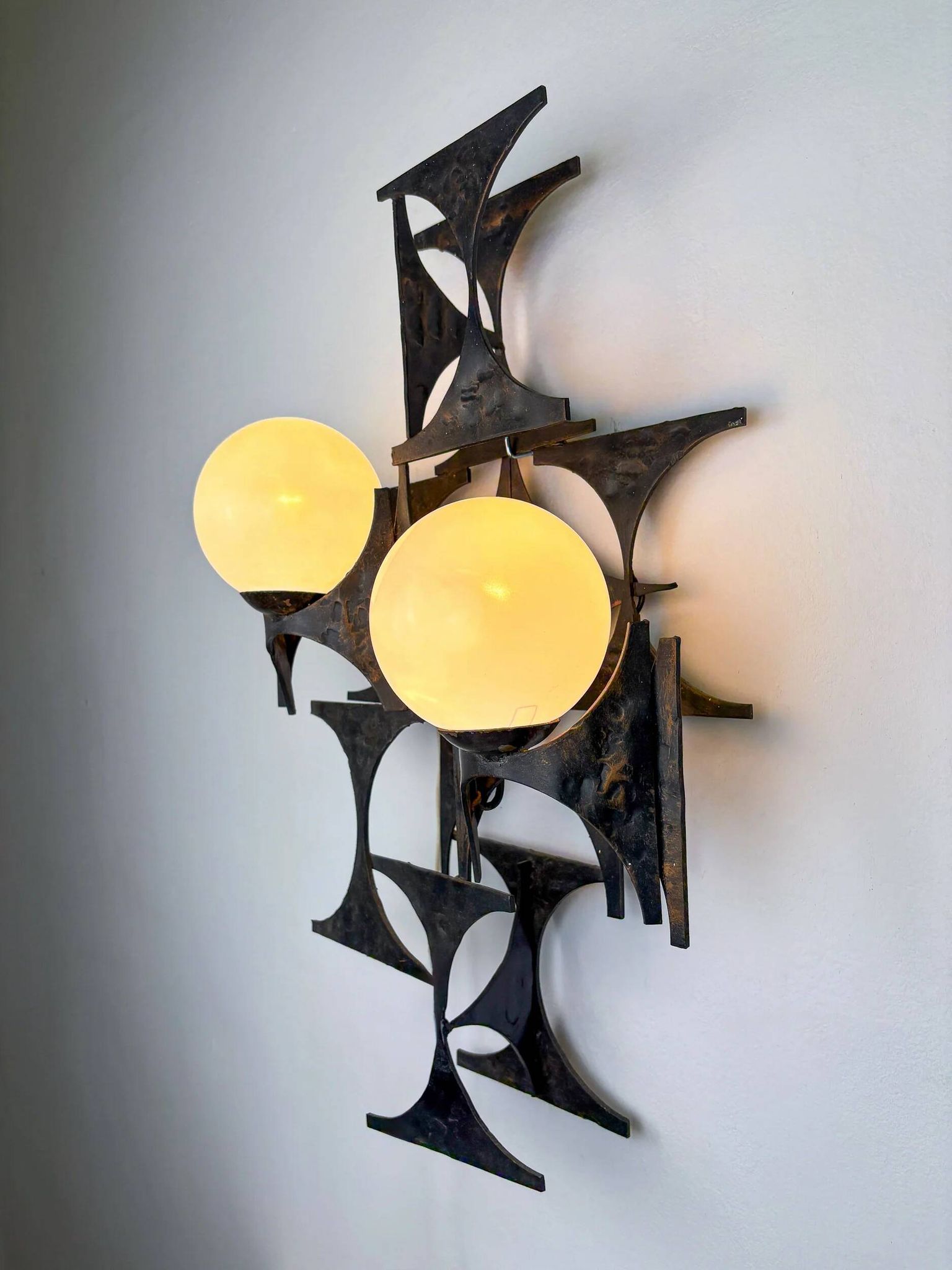 Large brutalist & sculptural wall light by Marc Weinstein, Germany, 1960s