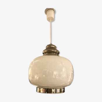 Lampe blanche opaline