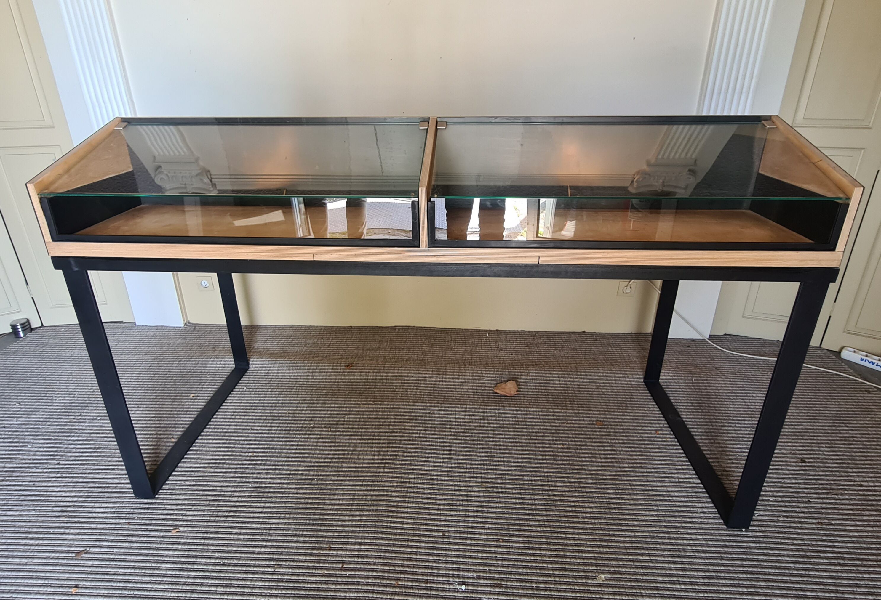 Double shop window 180 x 71 x 107 cm