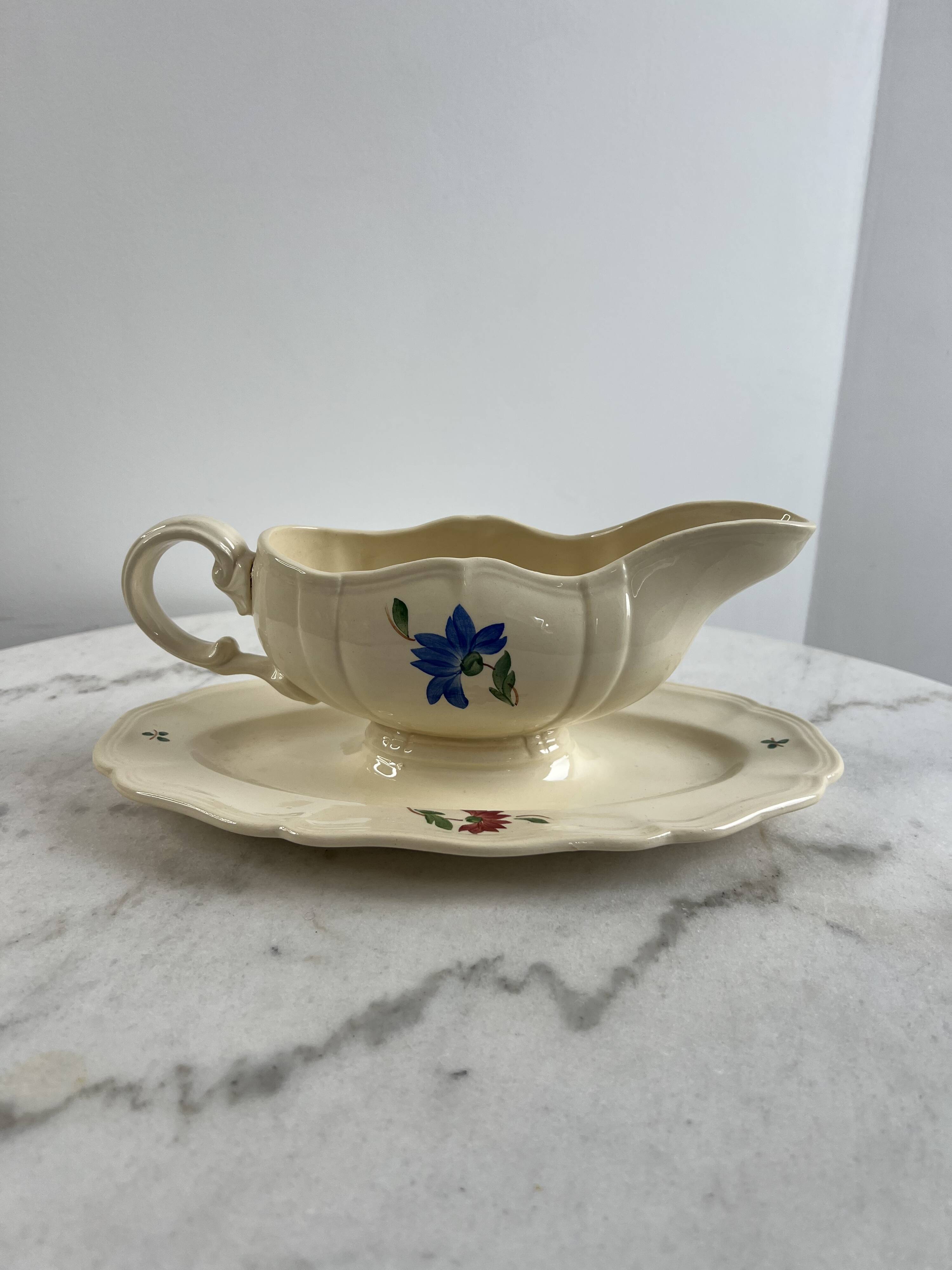 Ironware sauceboat Sarreguemines and Digoin
