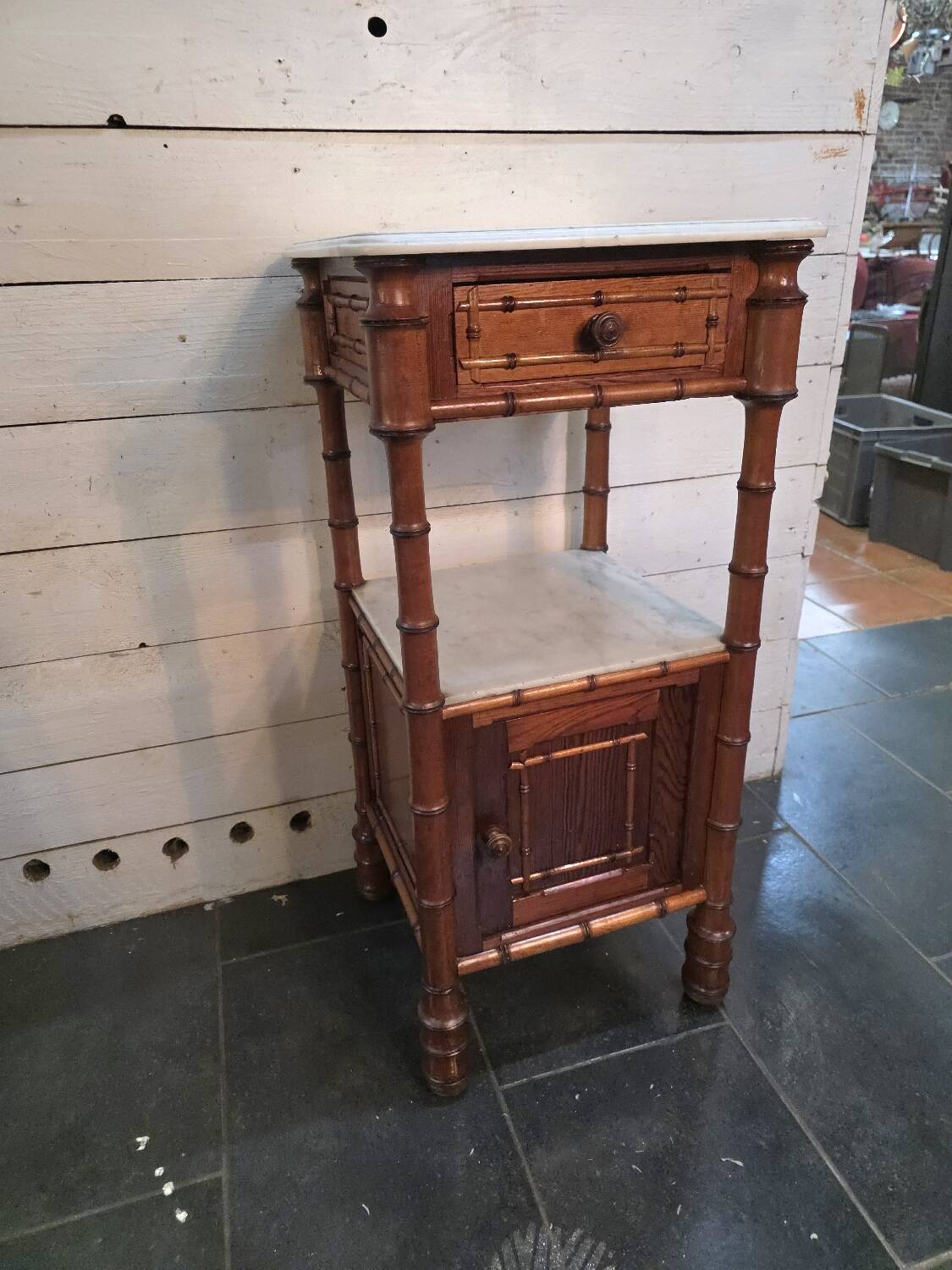 Table de chevet bois bambou du XIXème