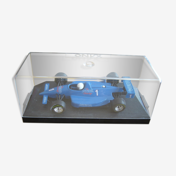 Voiture miniature de collection Formule 1 bleue 249 Indy Atera