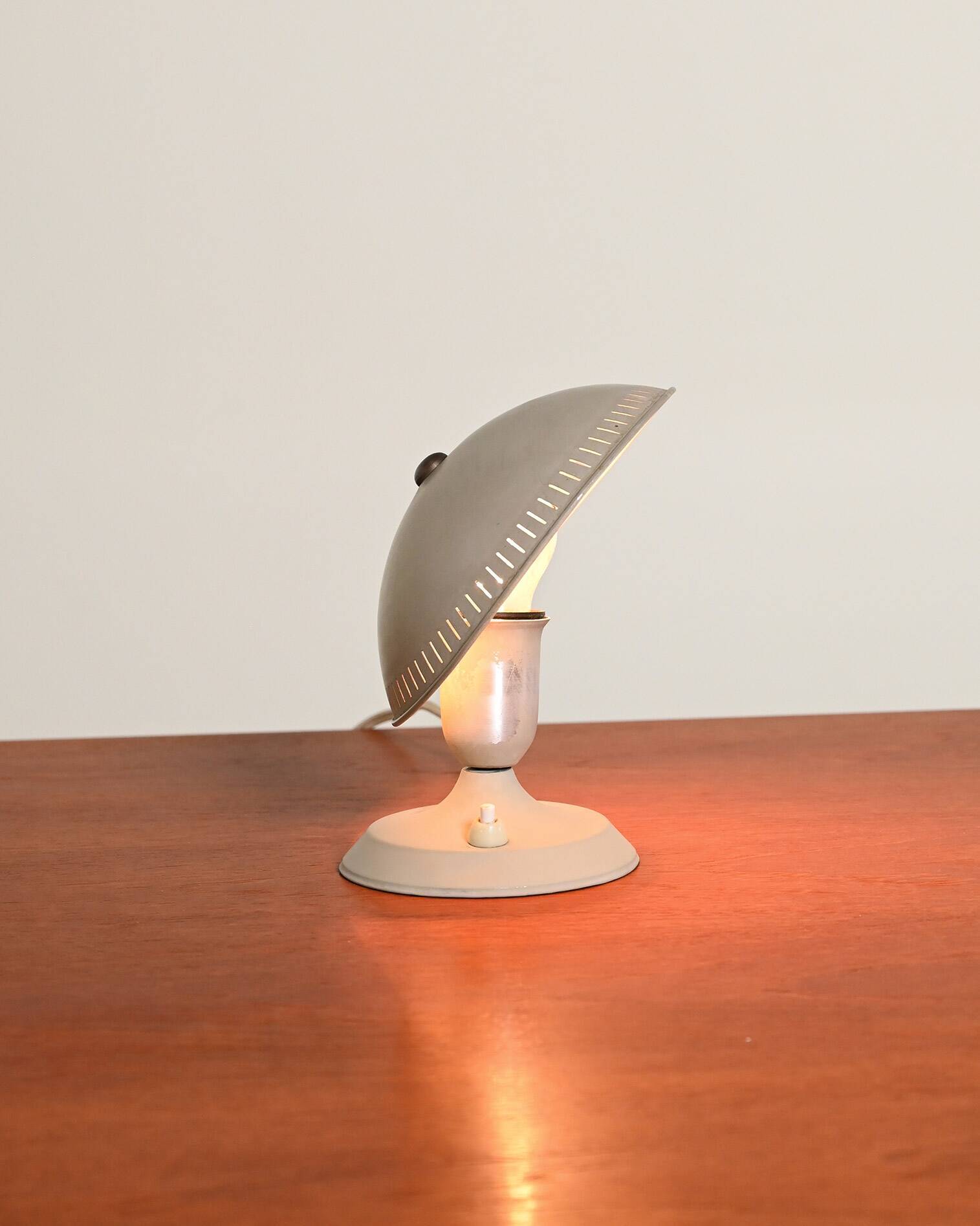 Lampe de table modèle "77" SAE, années 1950