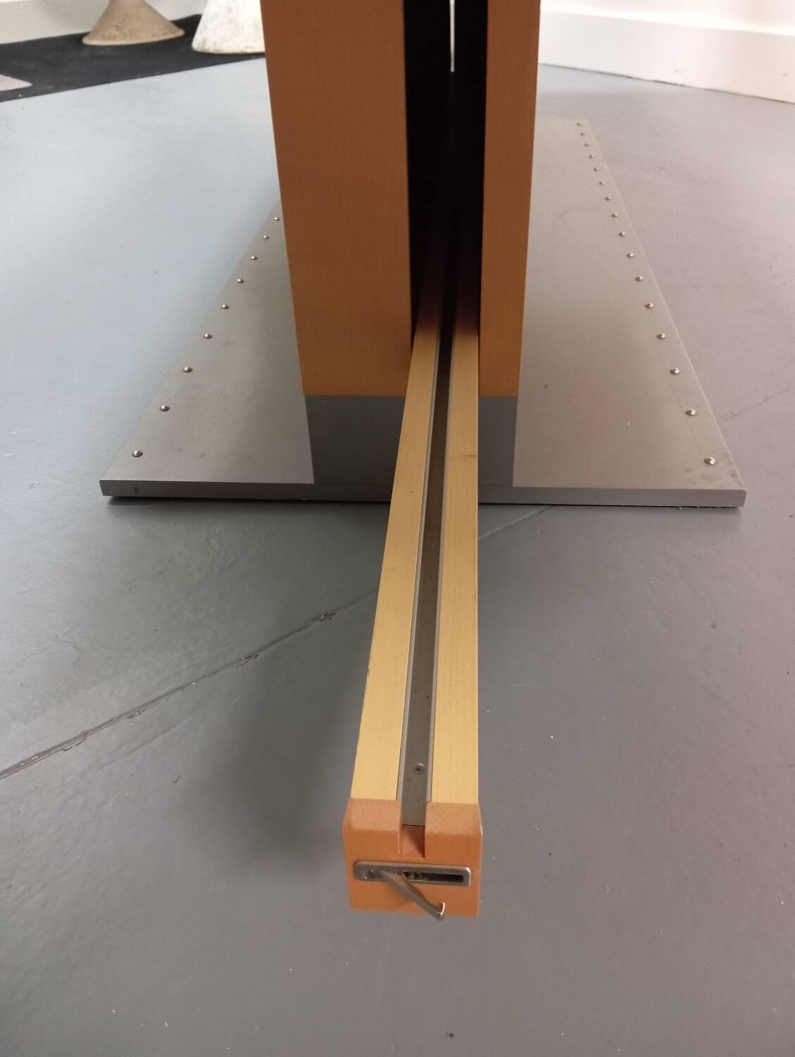 Large Chi Wing Lo designer table for Giorgetti Italy