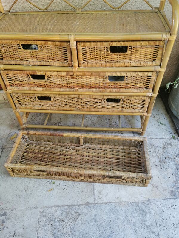 Commode rotin