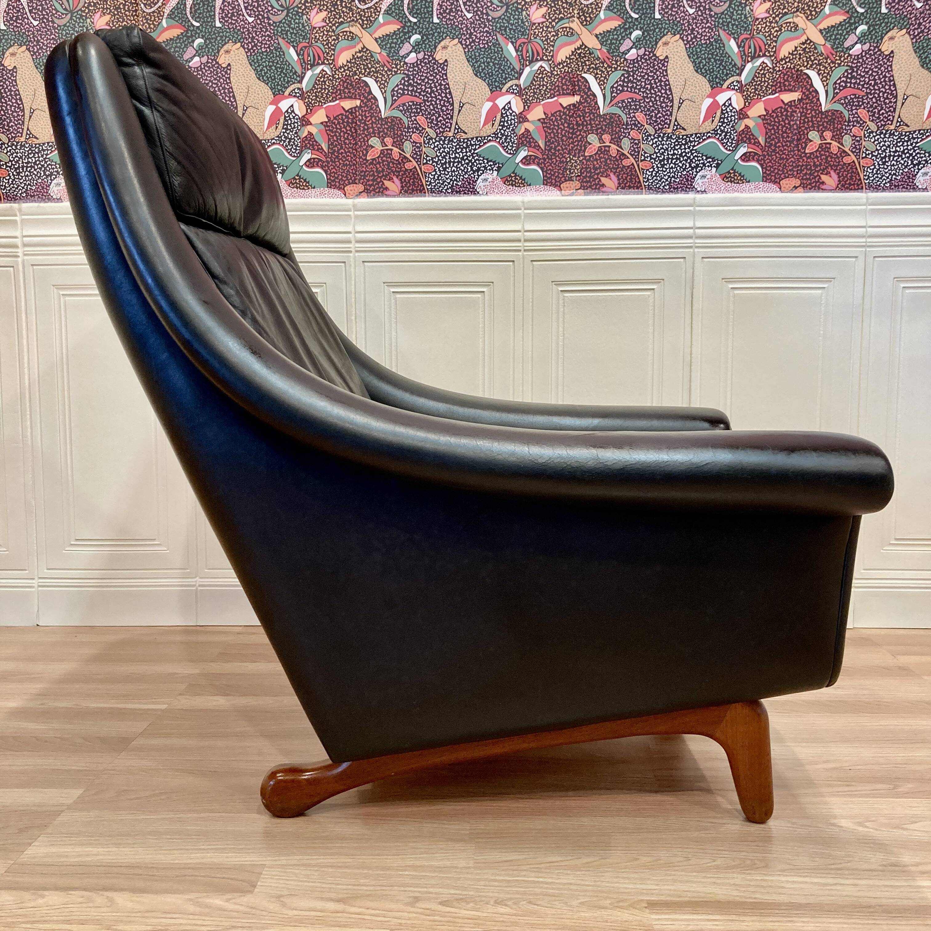 Fauteuil design scandinave Aage Christiansen cuir noir 1950.