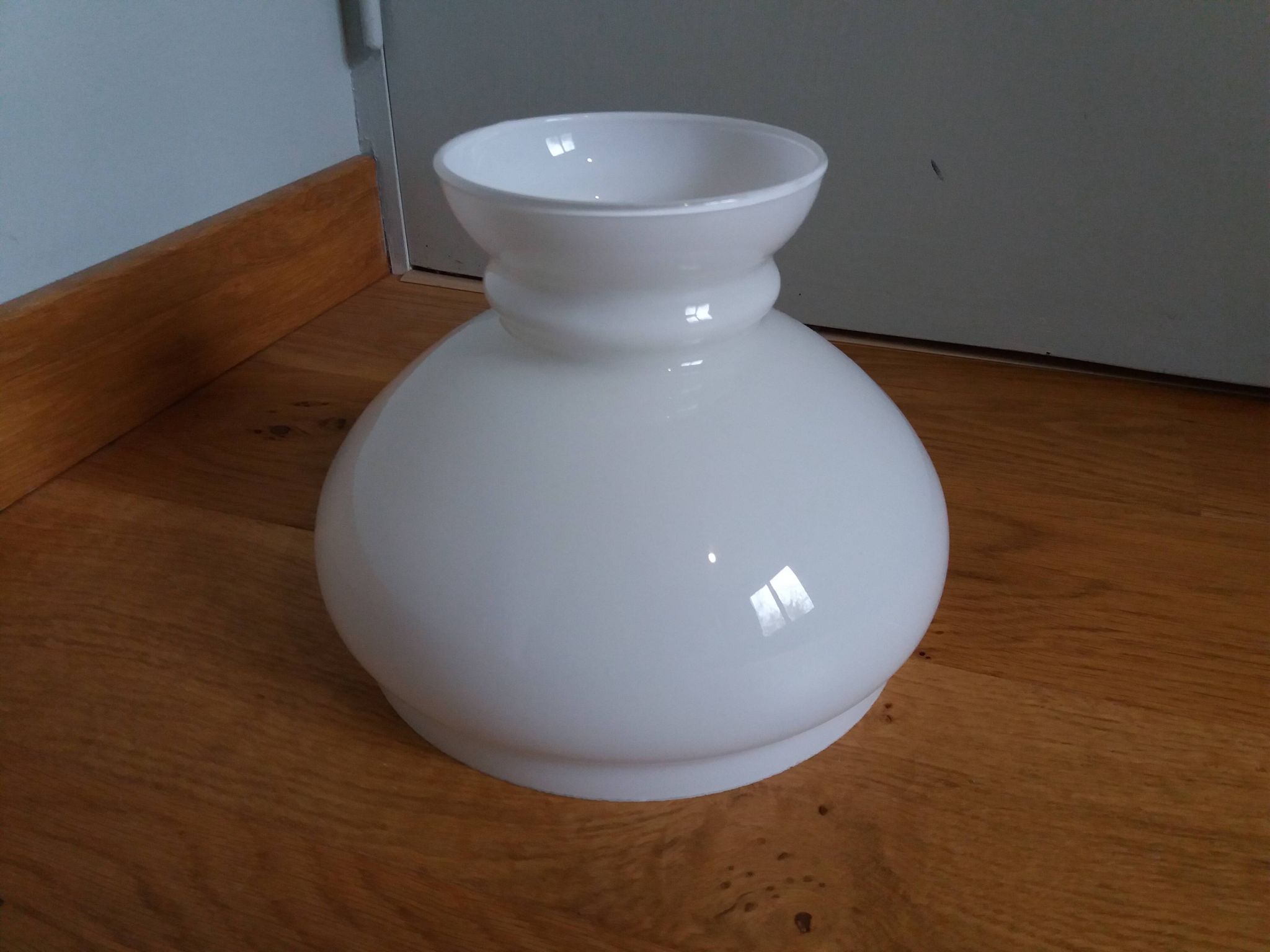 Opaline glass lampshade for suspension