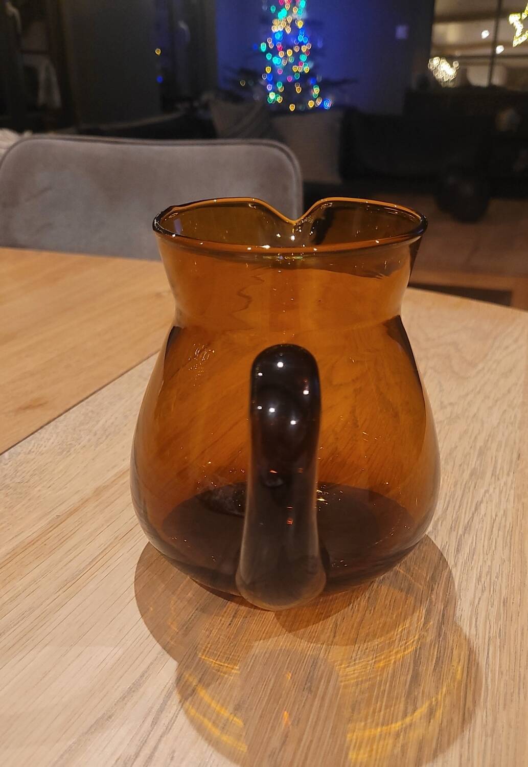 Pichet / carafe en verre ambré