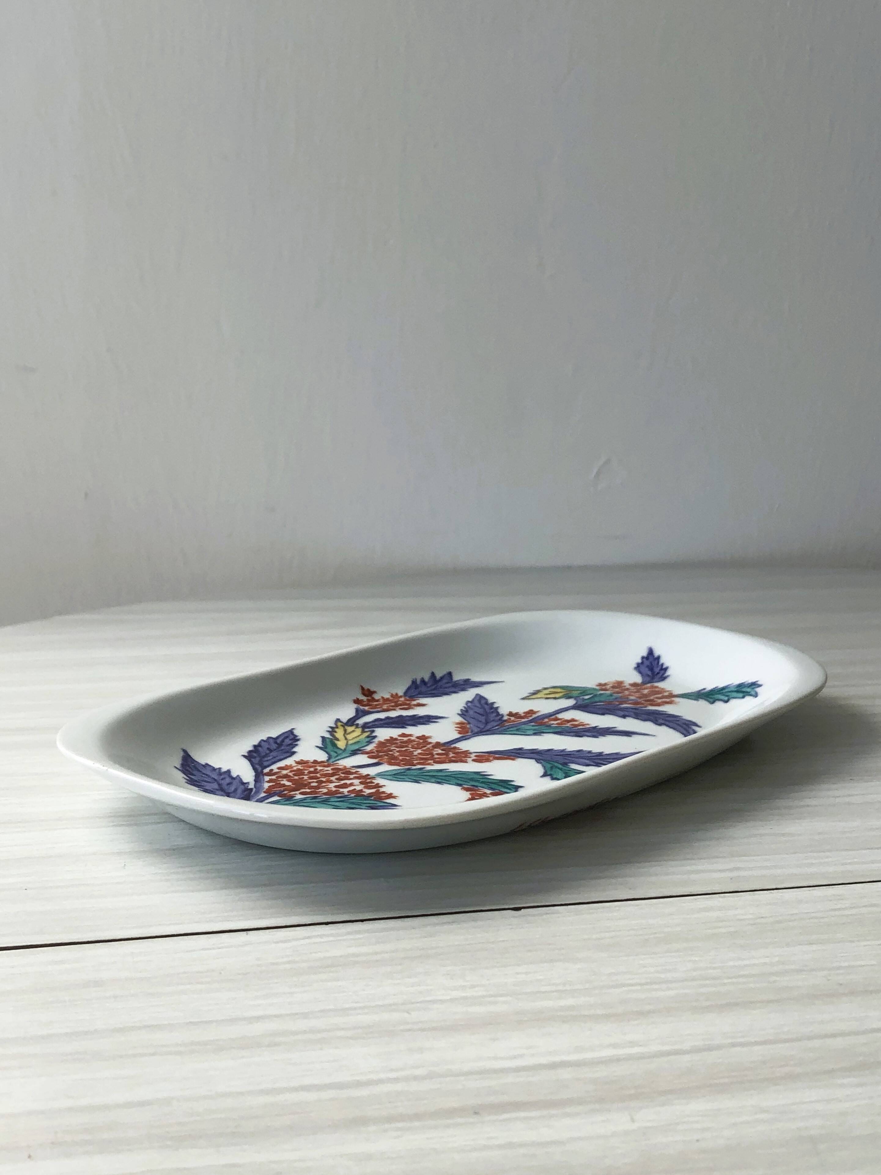 Handmade decor cake dish.